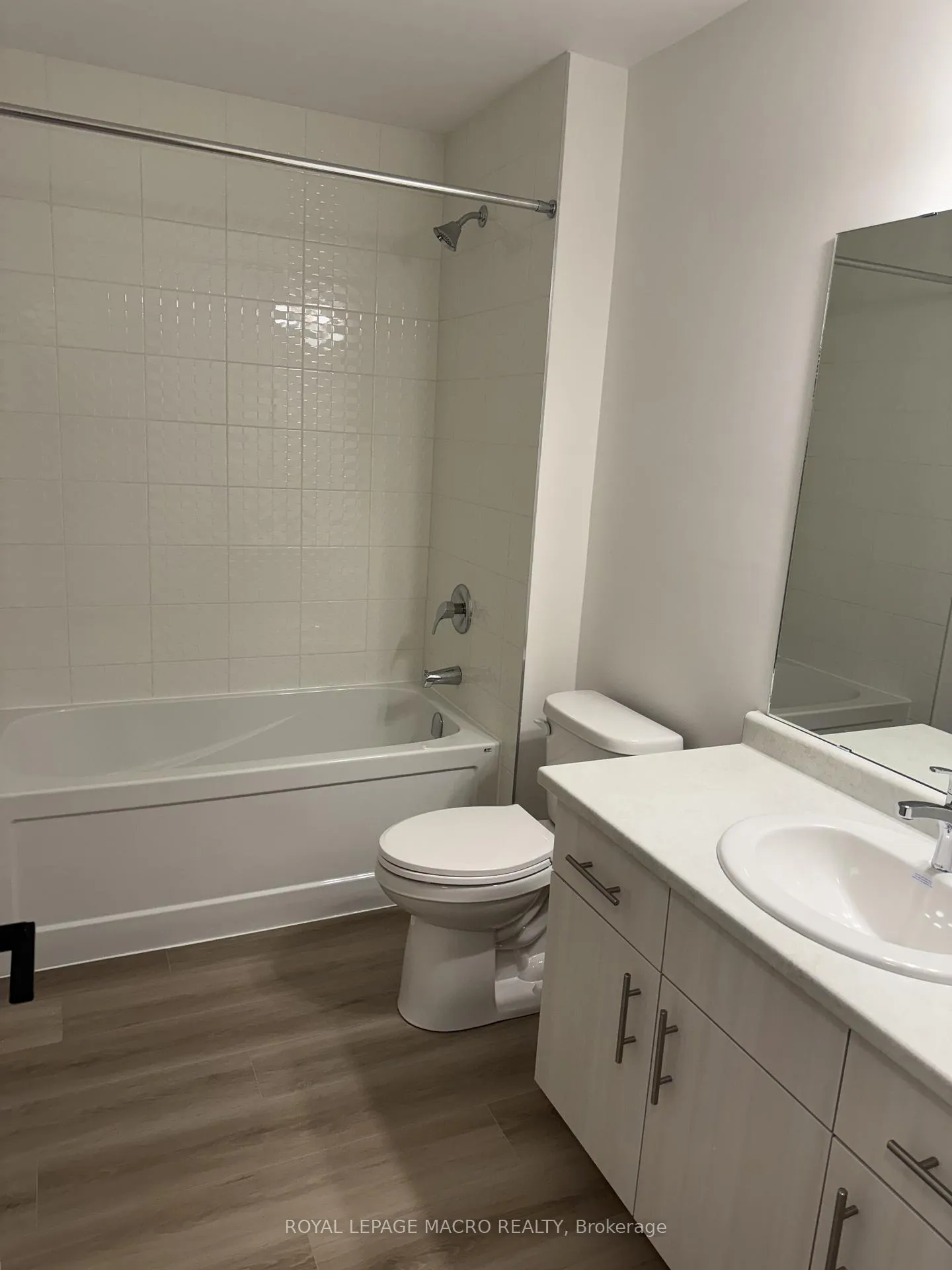 Photo 19 of 144 Gort Avenue, Brant, Paris — HOMEH