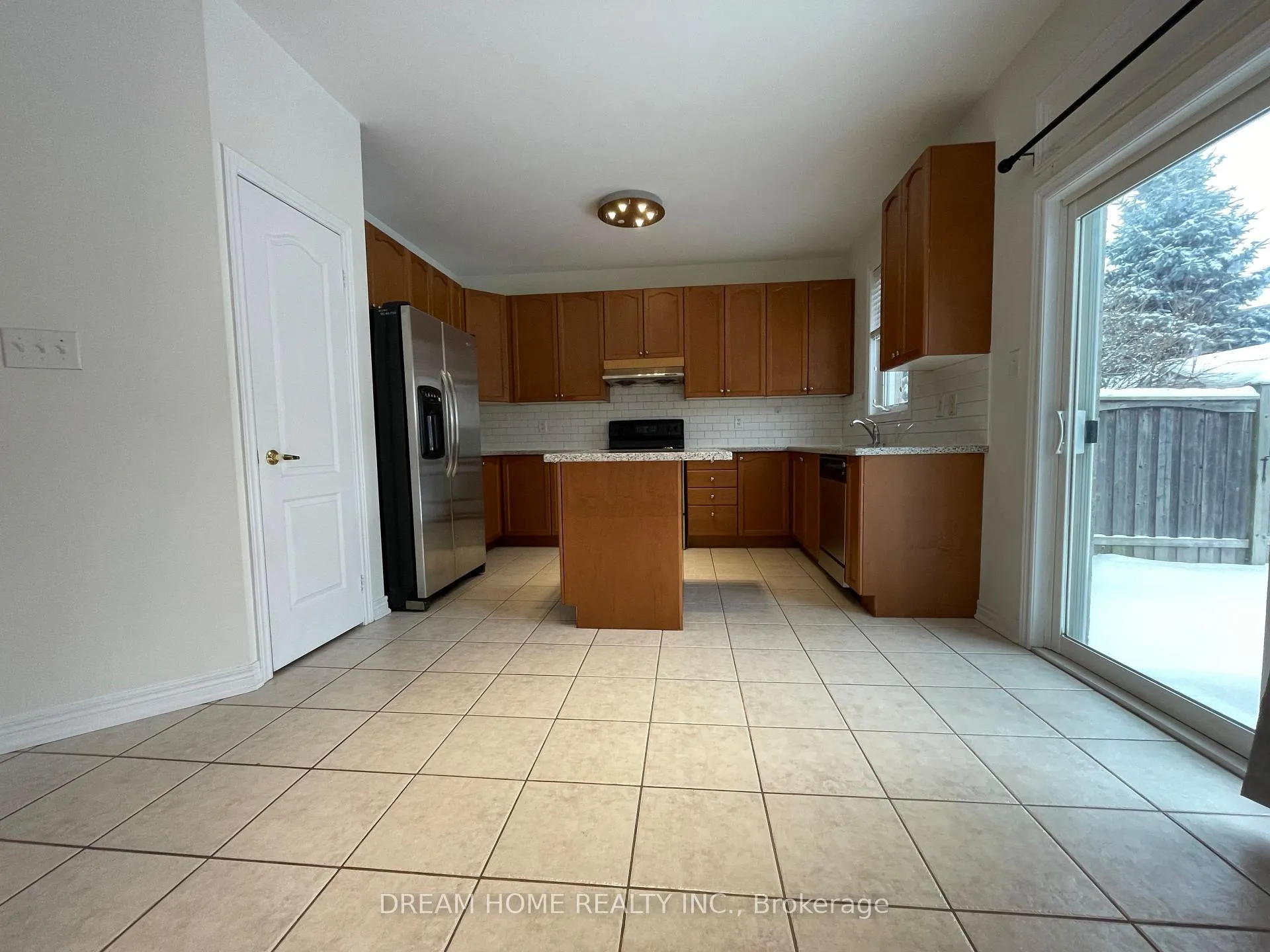 Photo 4 of 8 Mimosa Street, Markham, Wismer — HOMEH