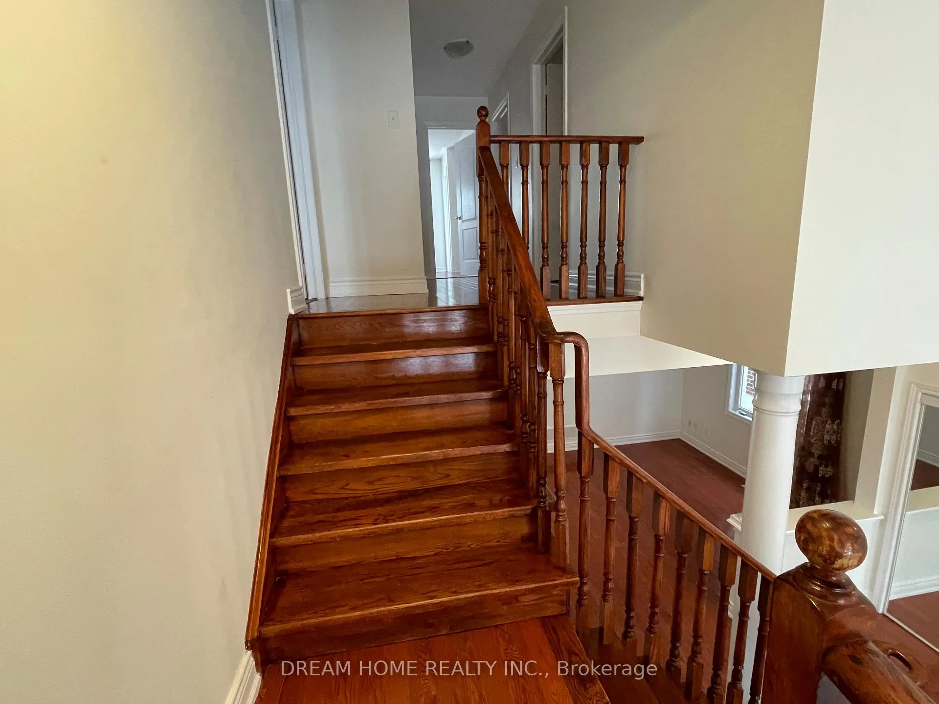 Photo 9 of 8 Mimosa Street, Markham, Wismer — HOMEH