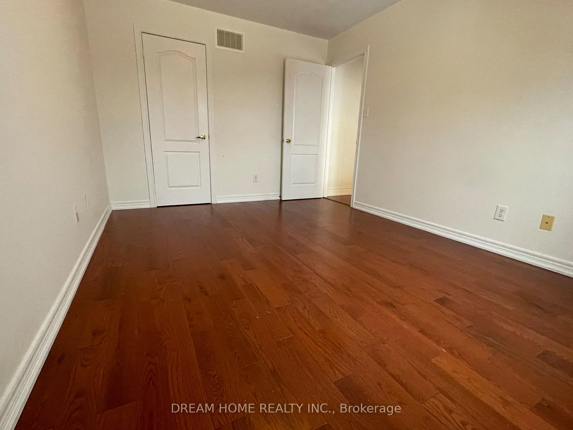 Photo 10 of 8 Mimosa Street, Markham, Wismer — HOMEH