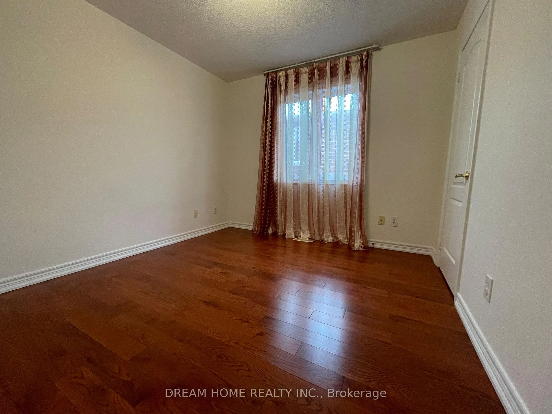 Photo 12 of 8 Mimosa Street, Markham, Wismer — HOMEH