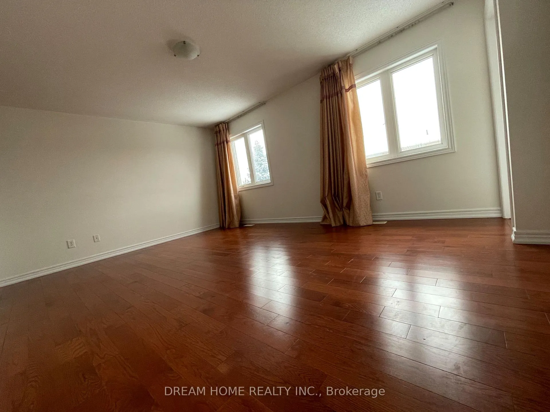 Photo 13 of 8 Mimosa Street, Markham, Wismer — HOMEH