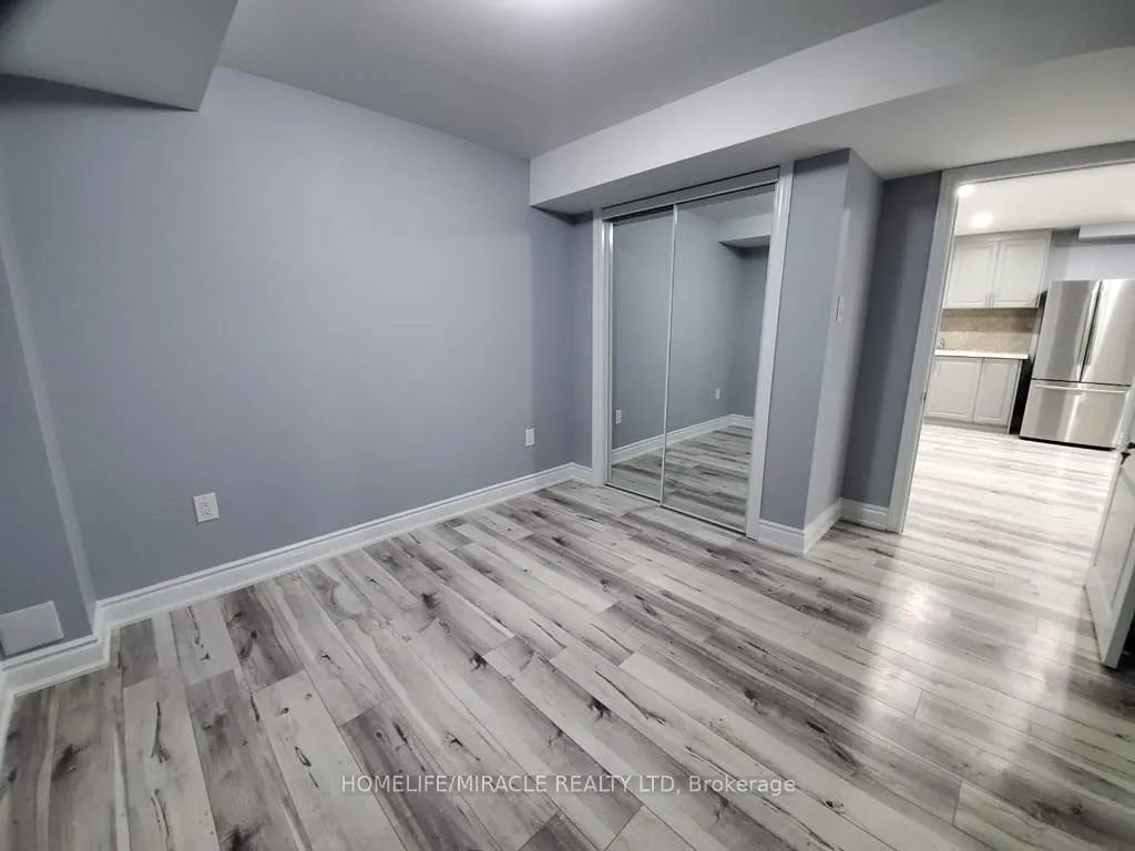Photo 15 of 90 Yardley Crescent, Brampton, Credit Valley — HOMEH