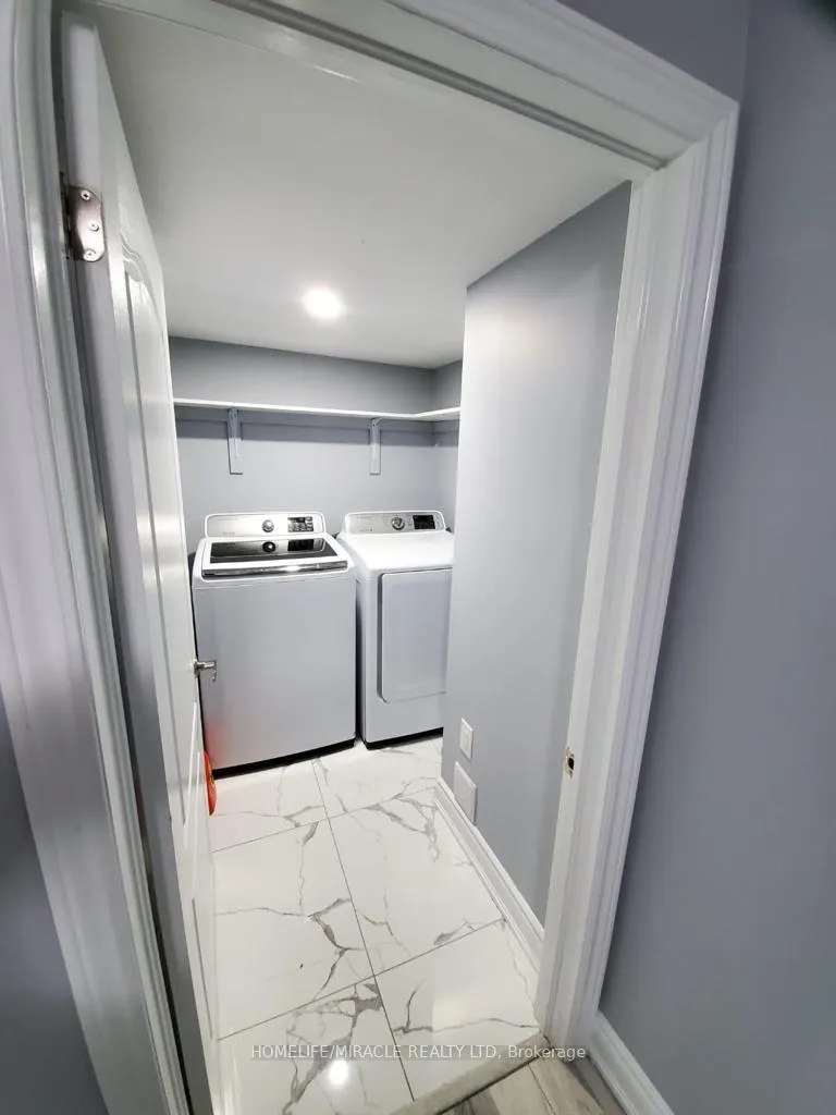 Photo 16 of 90 Yardley Crescent, Brampton, Credit Valley — HOMEH