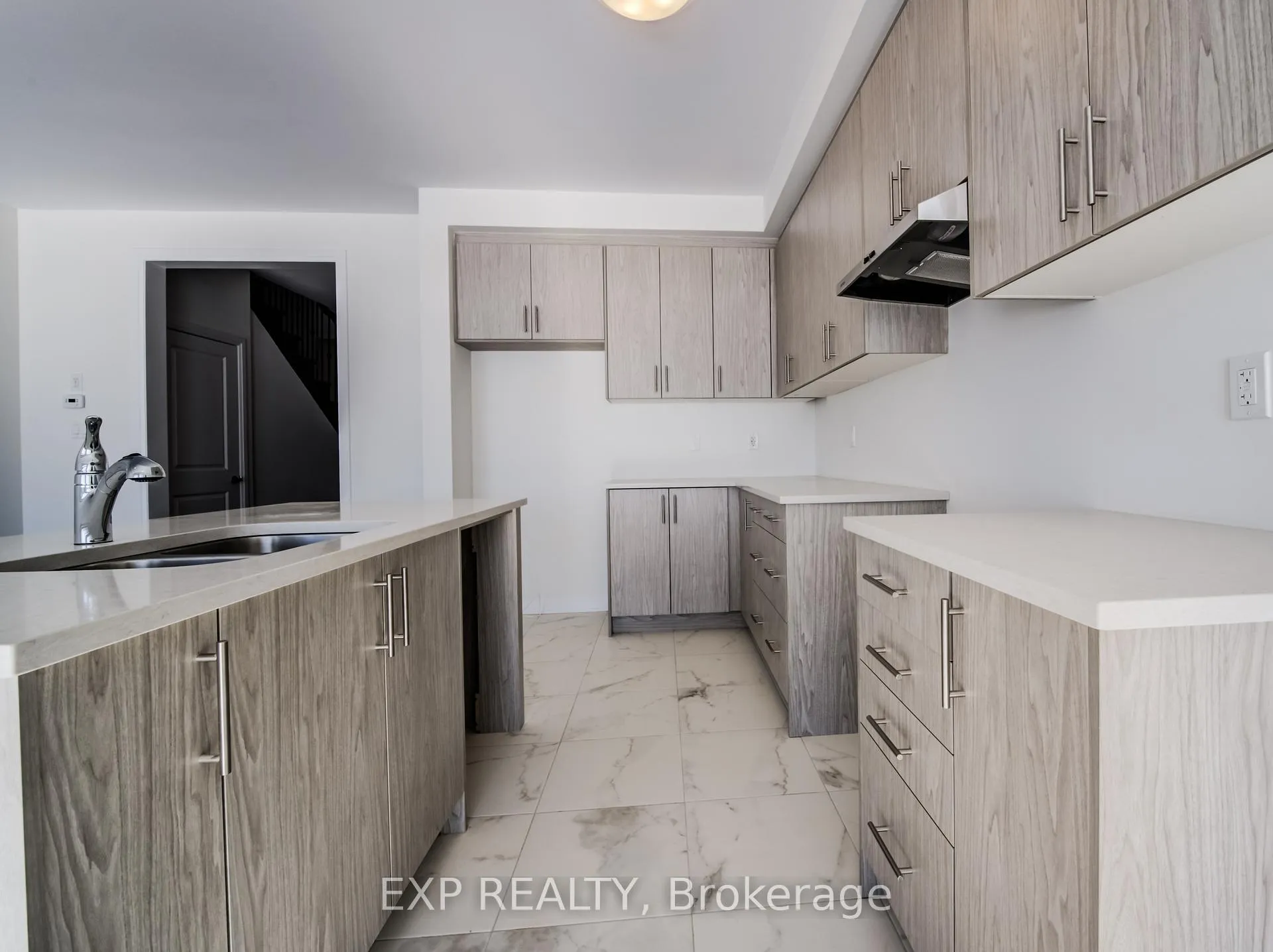 Photo 8 of 36 Blain Drive, Hamilton, Binbrook — HOMEH