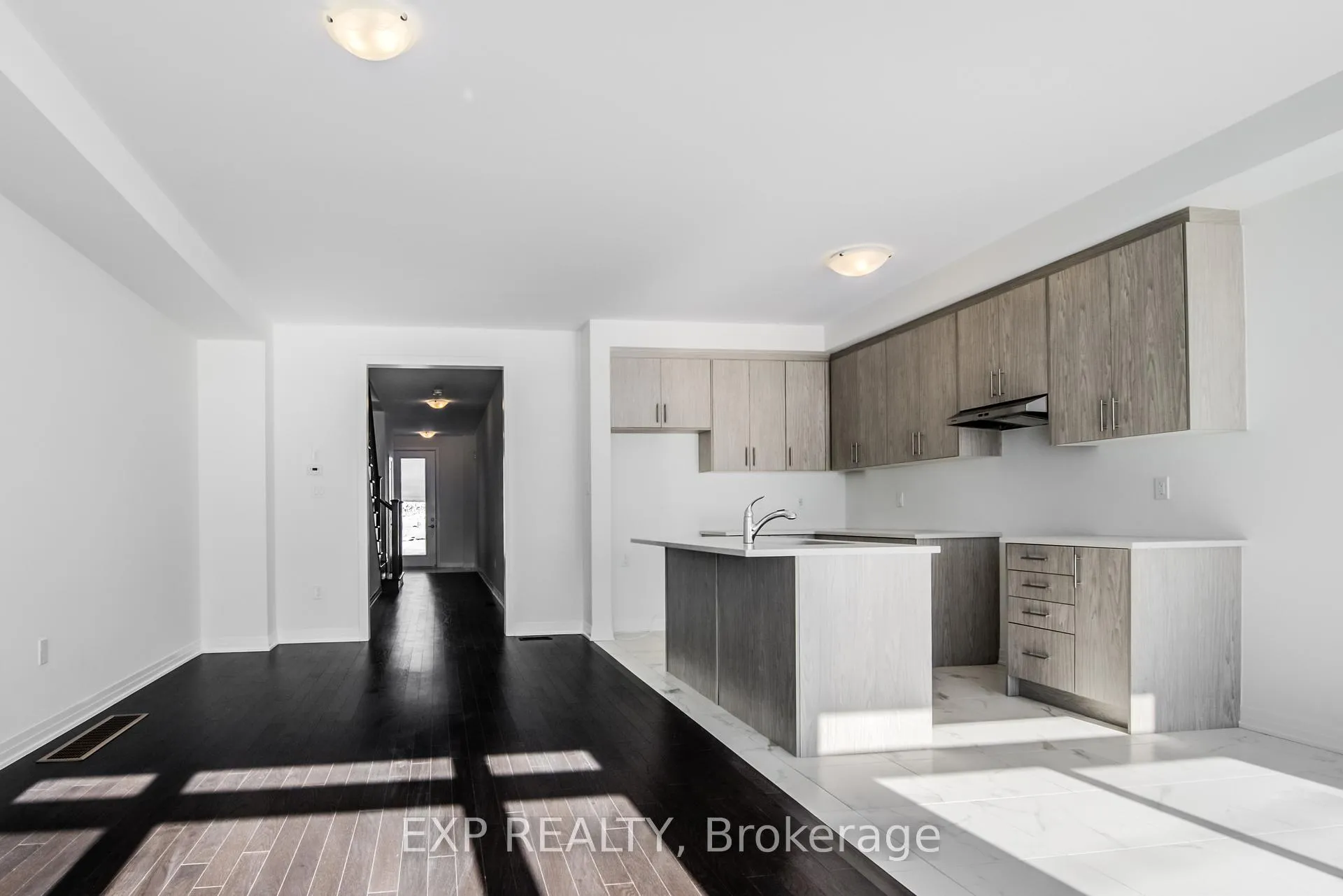 Photo 12 of 36 Blain Drive, Hamilton, Binbrook — HOMEH