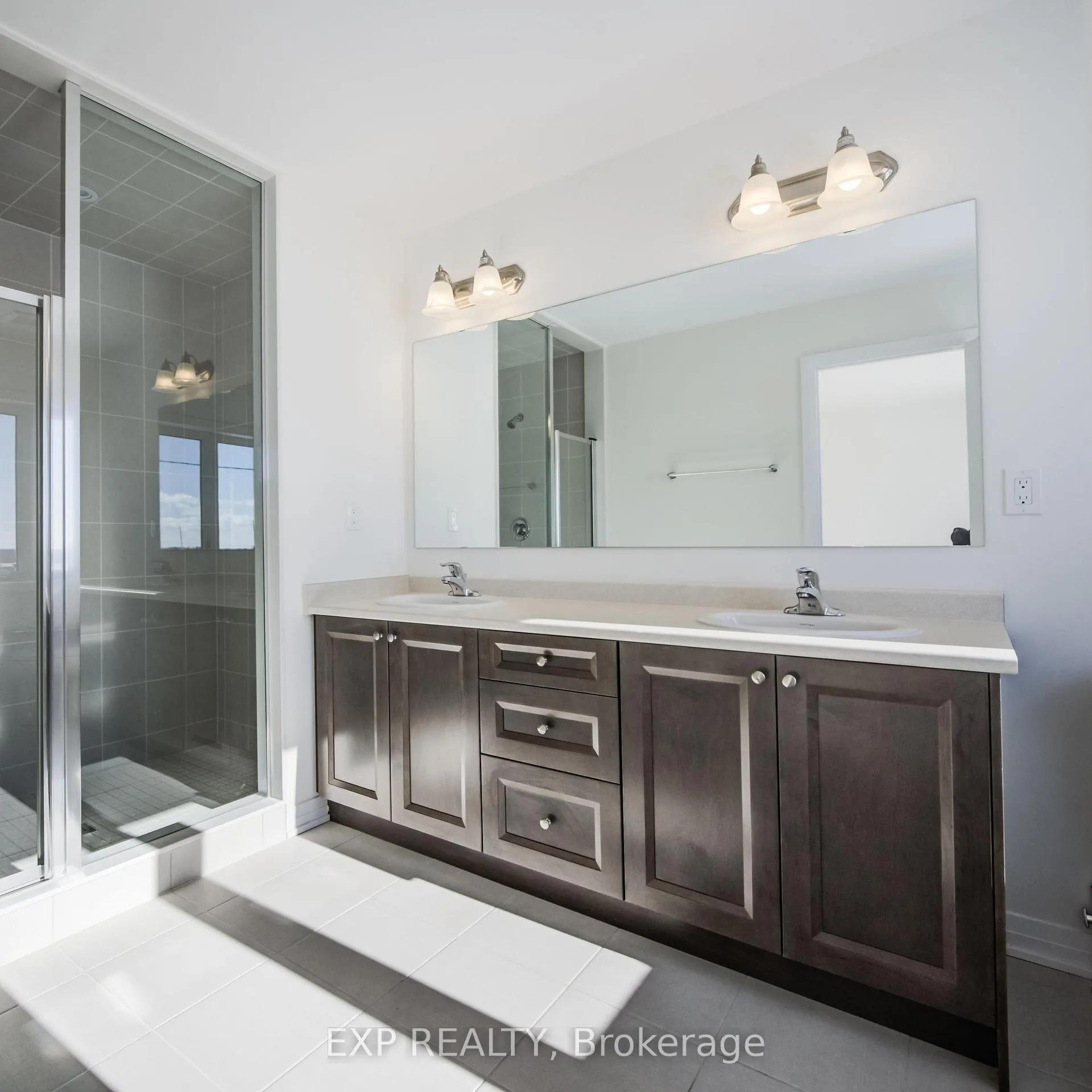 Photo 23 of 36 Blain Drive, Hamilton, Binbrook — HOMEH