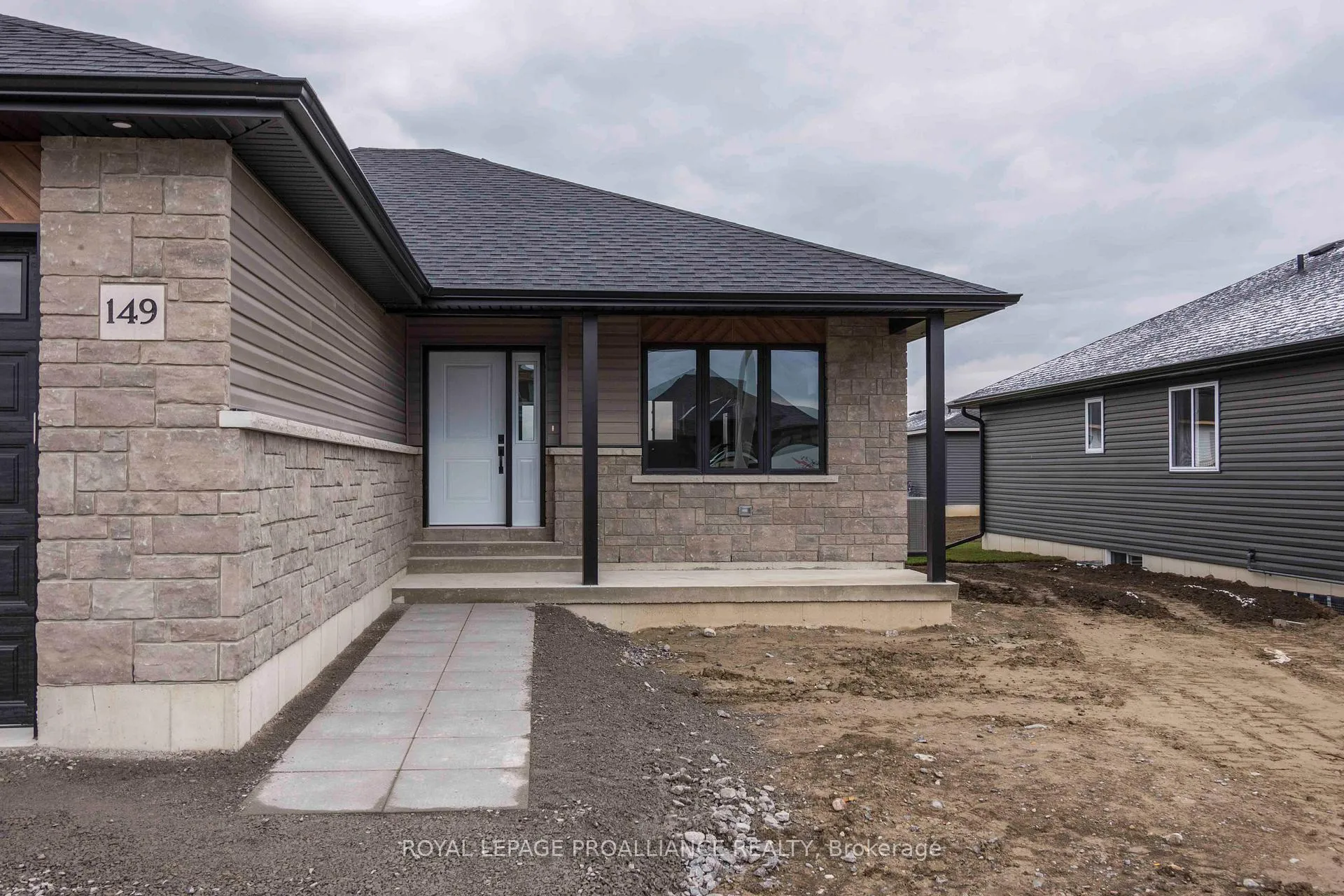 Photo 2 of 149A Sienna Avenue, Belleville, Belleville Ward — HOMEH