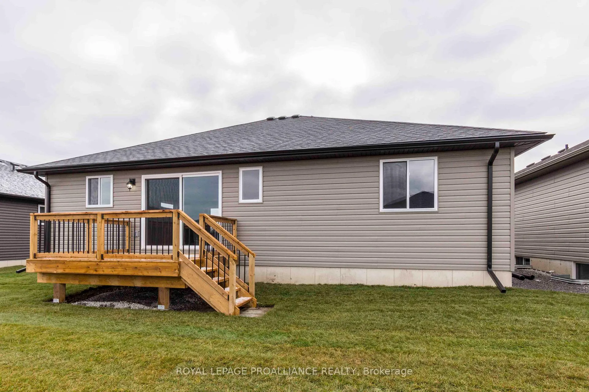 Photo 14 of 149A Sienna Avenue, Belleville, Belleville Ward — HOMEH