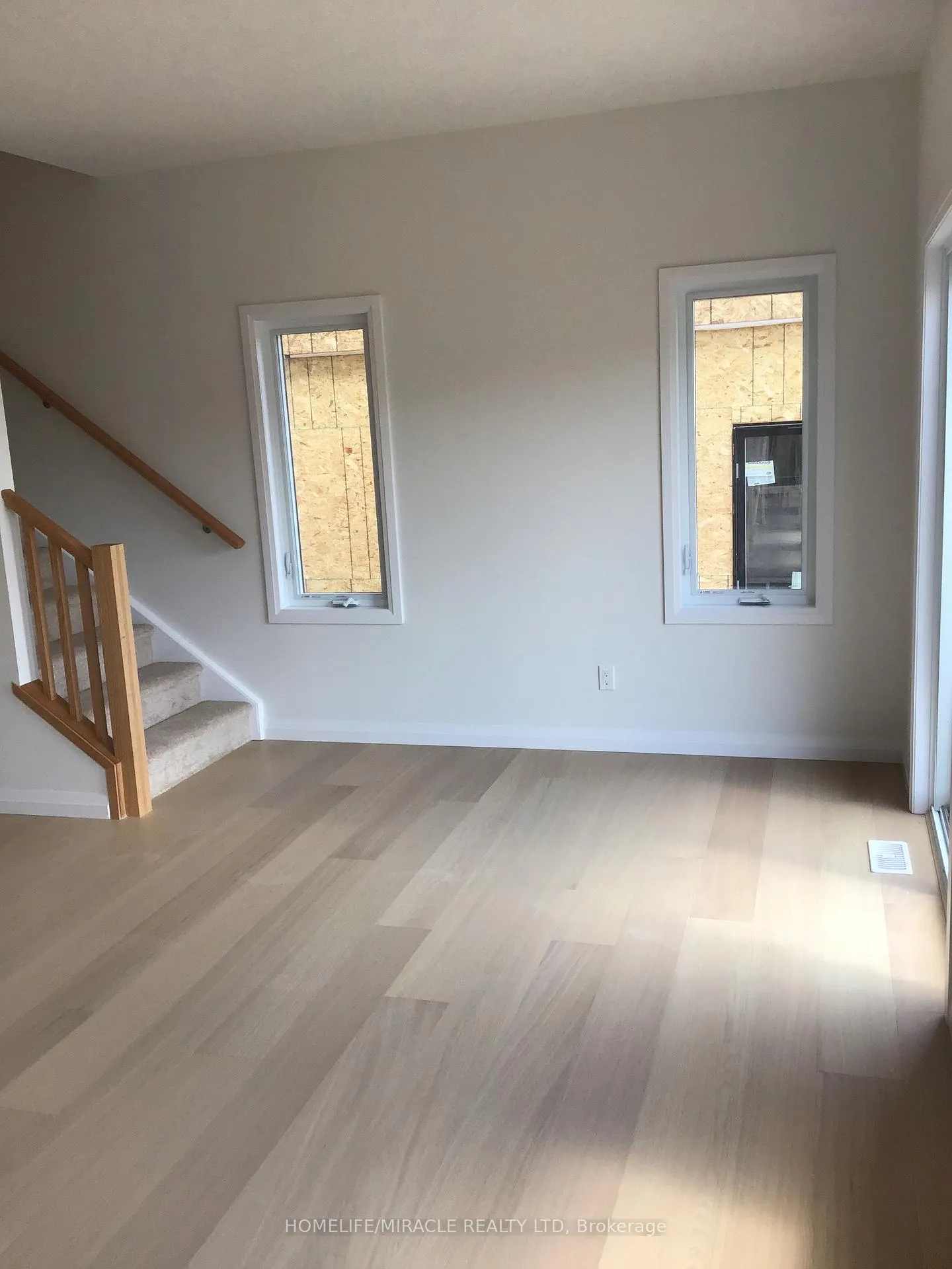 Photo 4 of 248 Green Gate Boulevard, Cambridge — HOMEH