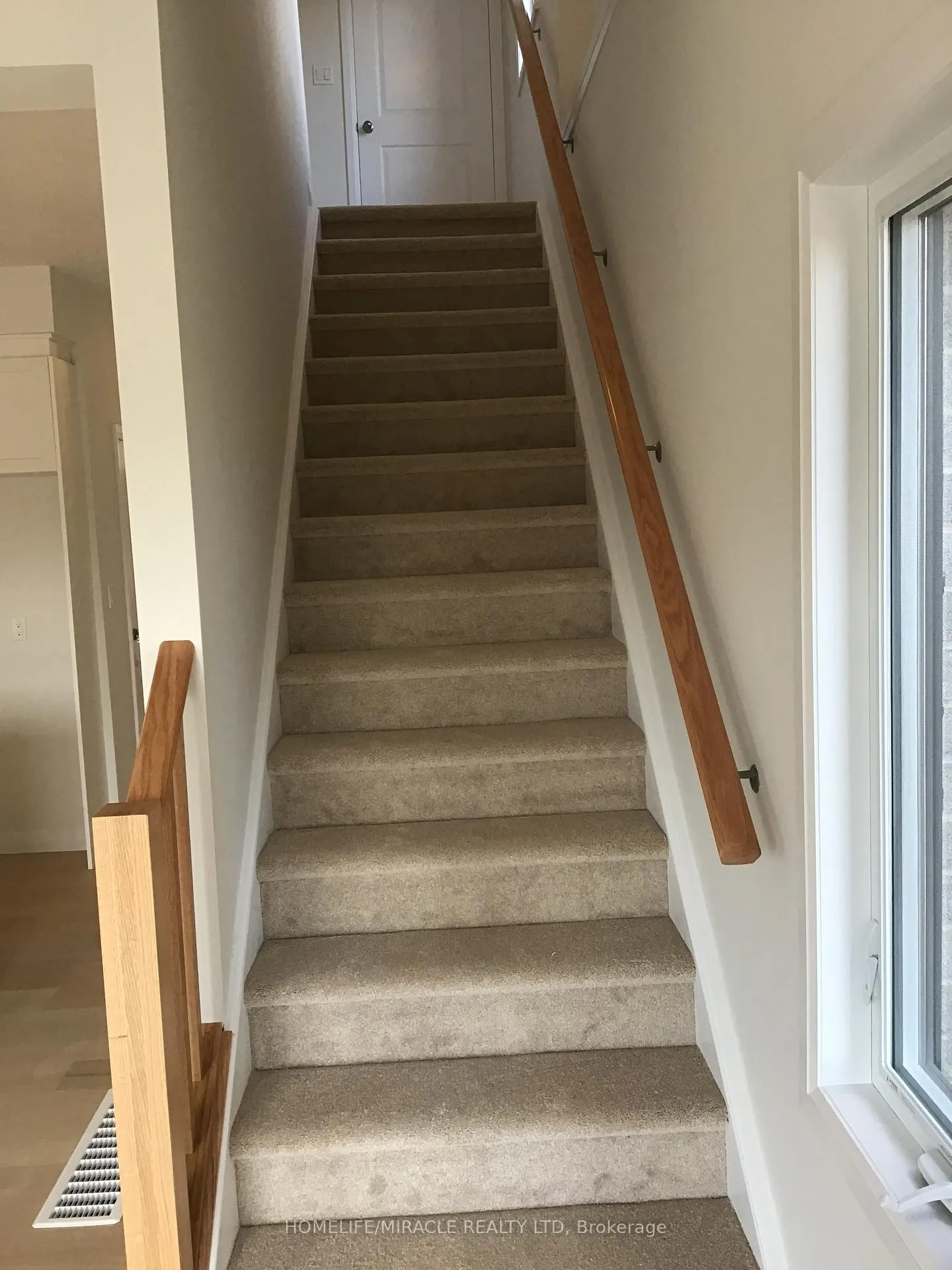 Photo 6 of 248 Green Gate Boulevard, Cambridge — HOMEH