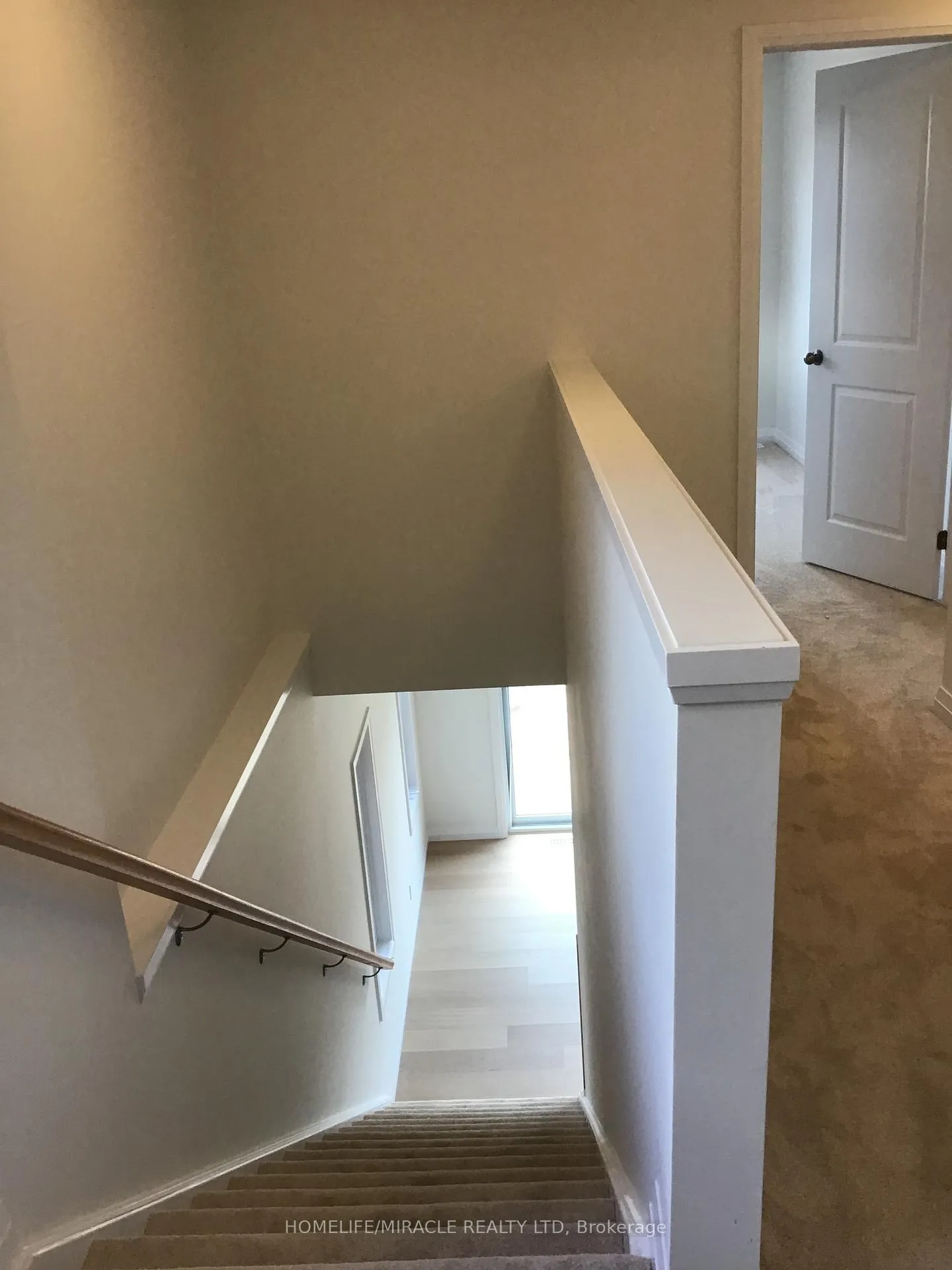 Photo 7 of 248 Green Gate Boulevard, Cambridge — HOMEH