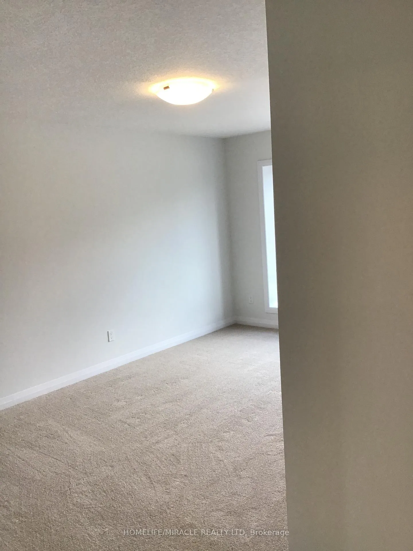 Photo 10 of 248 Green Gate Boulevard, Cambridge — HOMEH