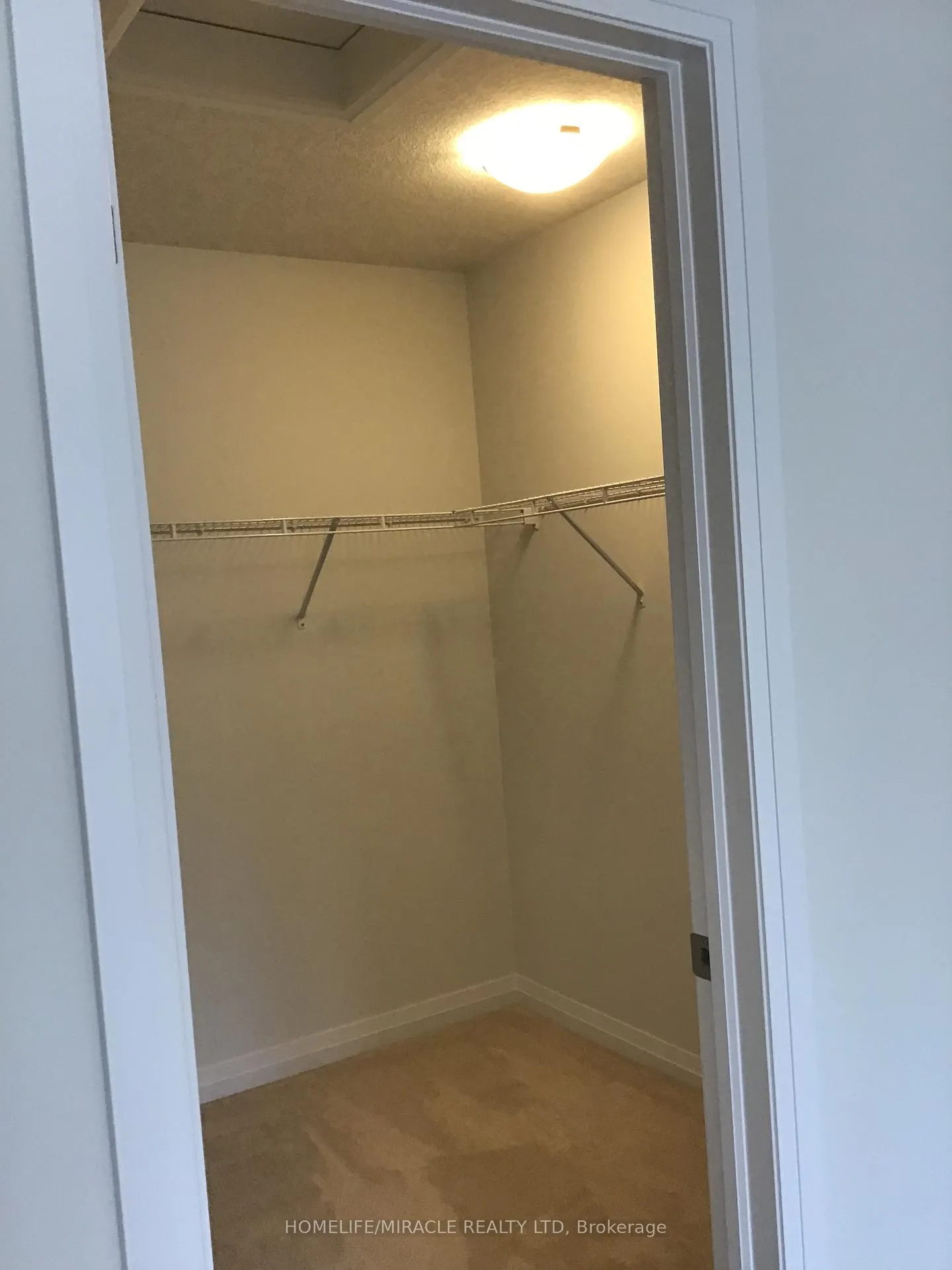 Photo 11 of 248 Green Gate Boulevard, Cambridge — HOMEH