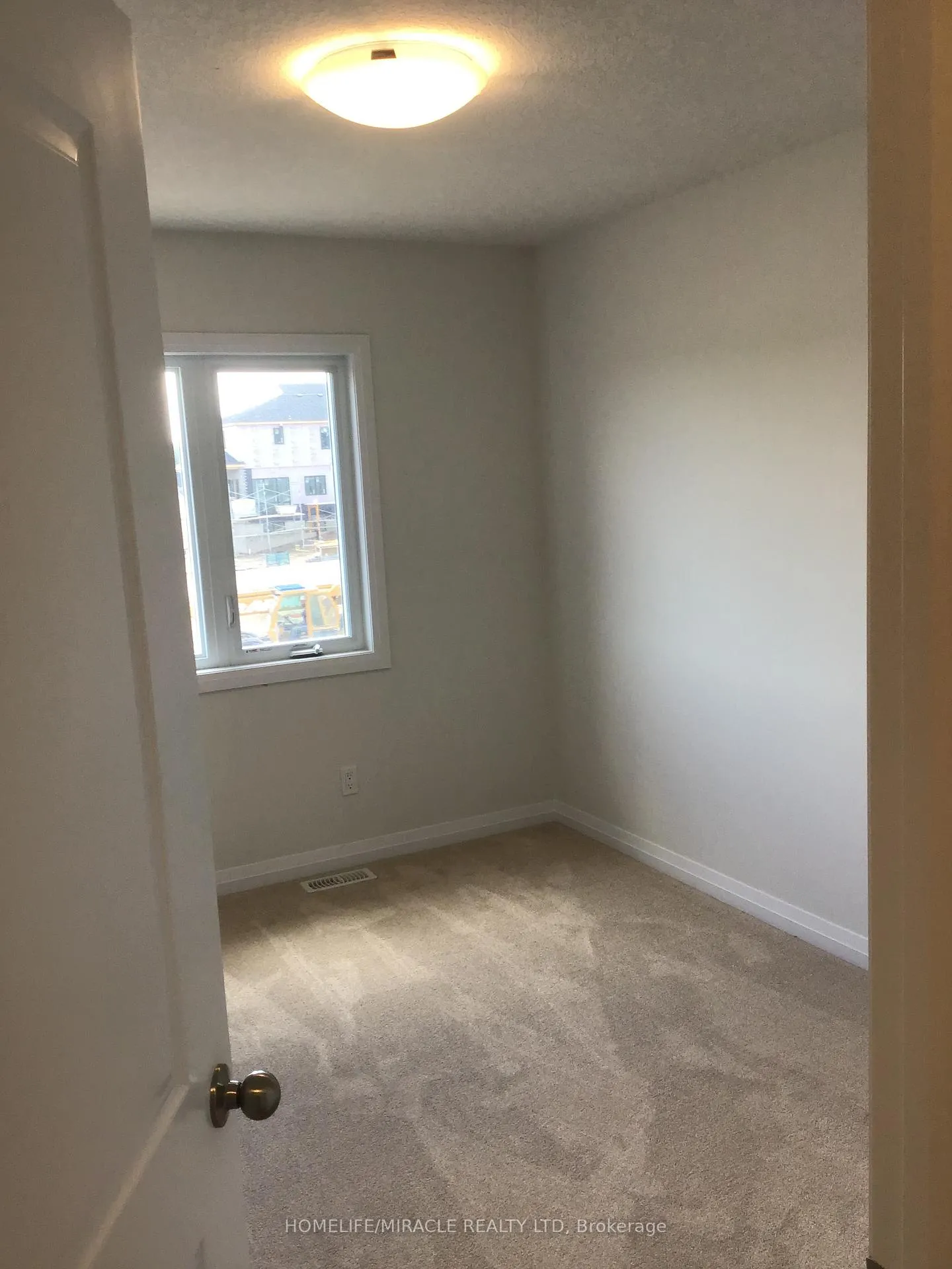 Photo 17 of 248 Green Gate Boulevard, Cambridge — HOMEH