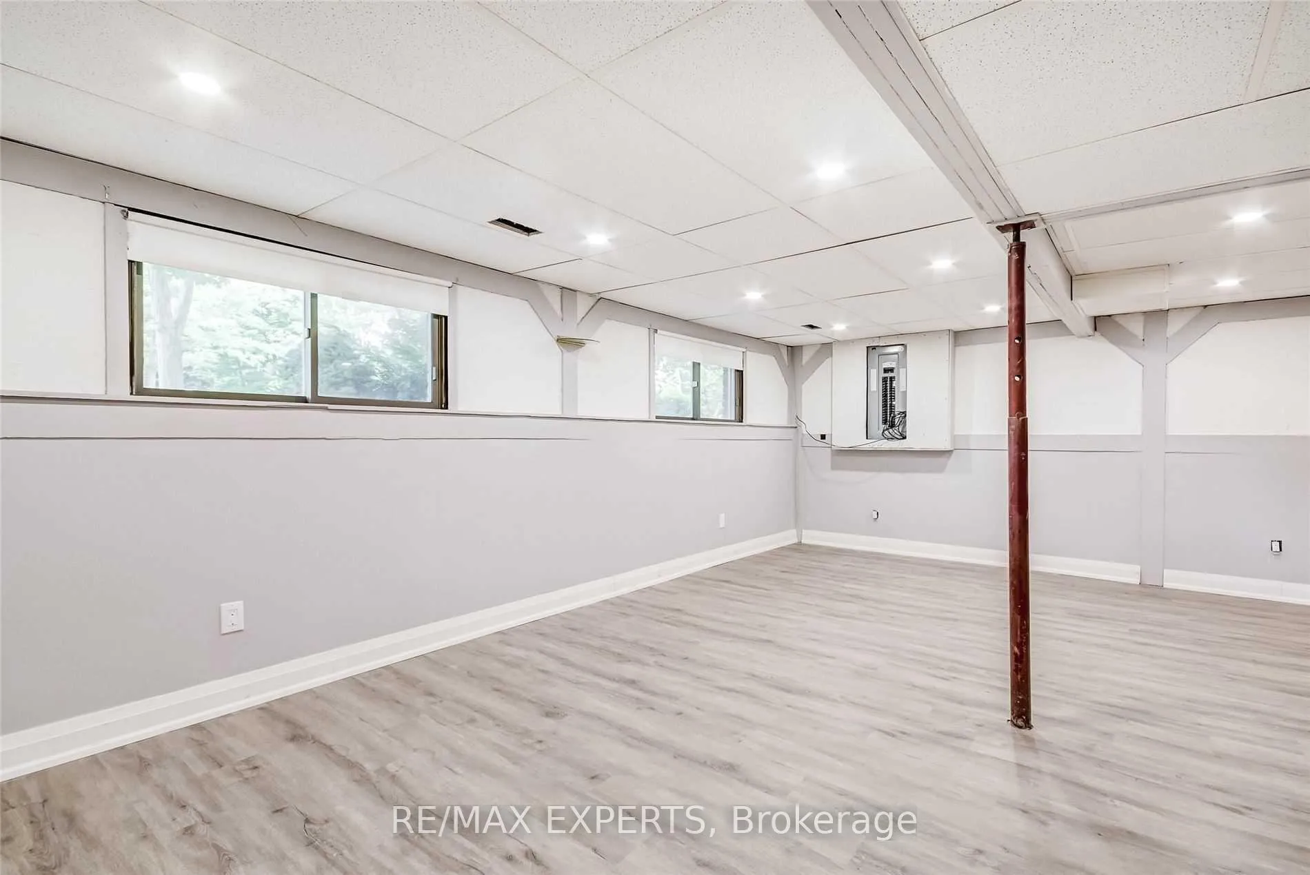 Photo 16 of Unit Lower, 39 The Boulevard, New Tecumseth, Tottenham — HOMEH