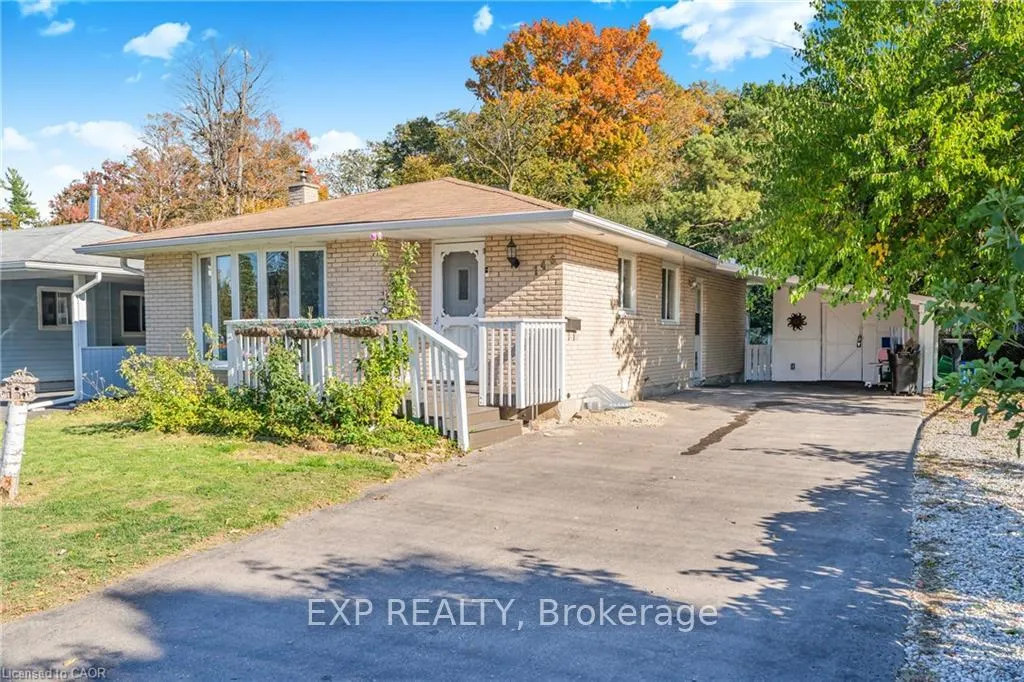 Front of Unit #Lower, 146 Appalachian Crescent