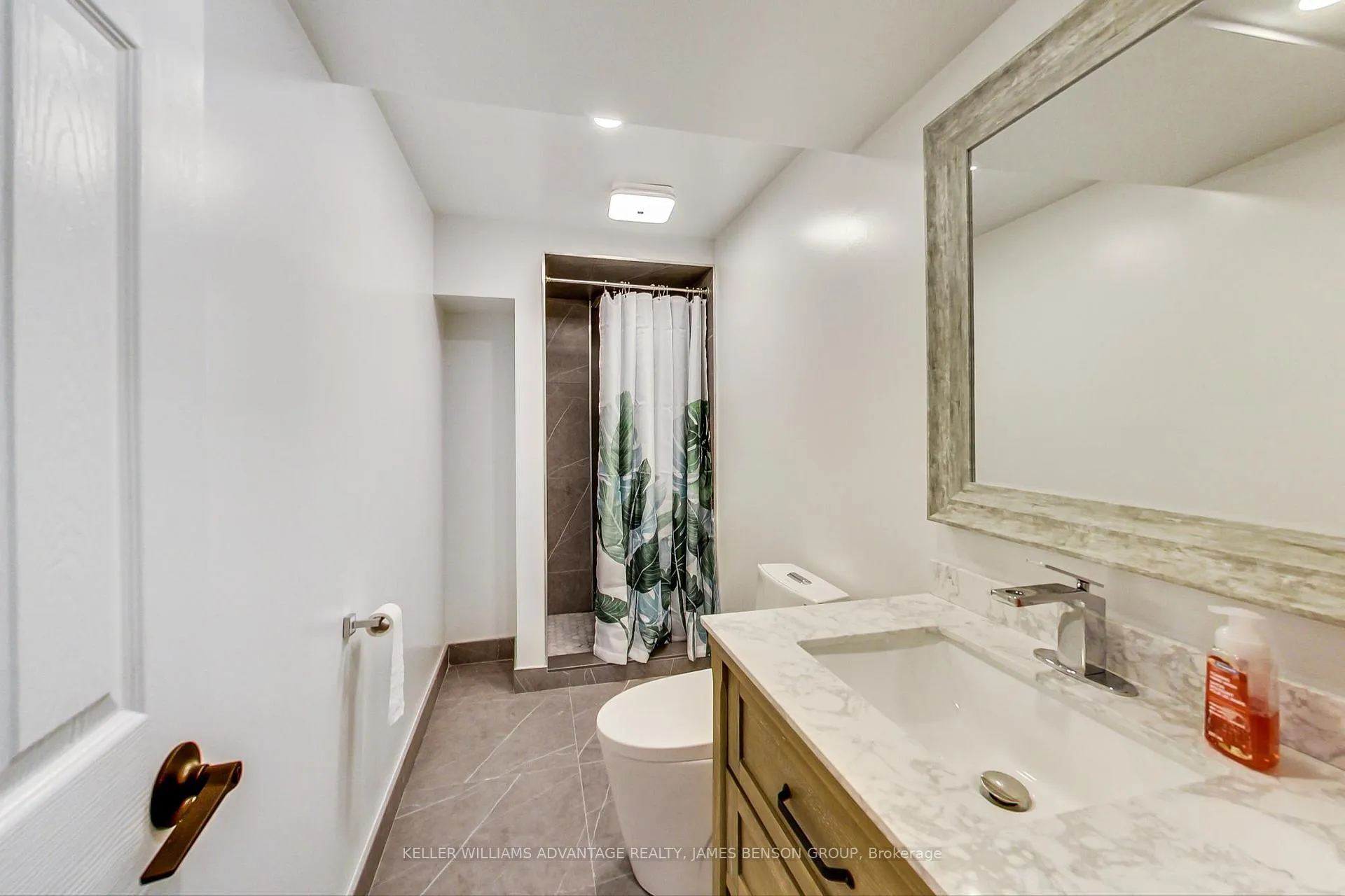 Photo 13 of 118 Gallview Lane, Brampton, Bram East — HOMEH