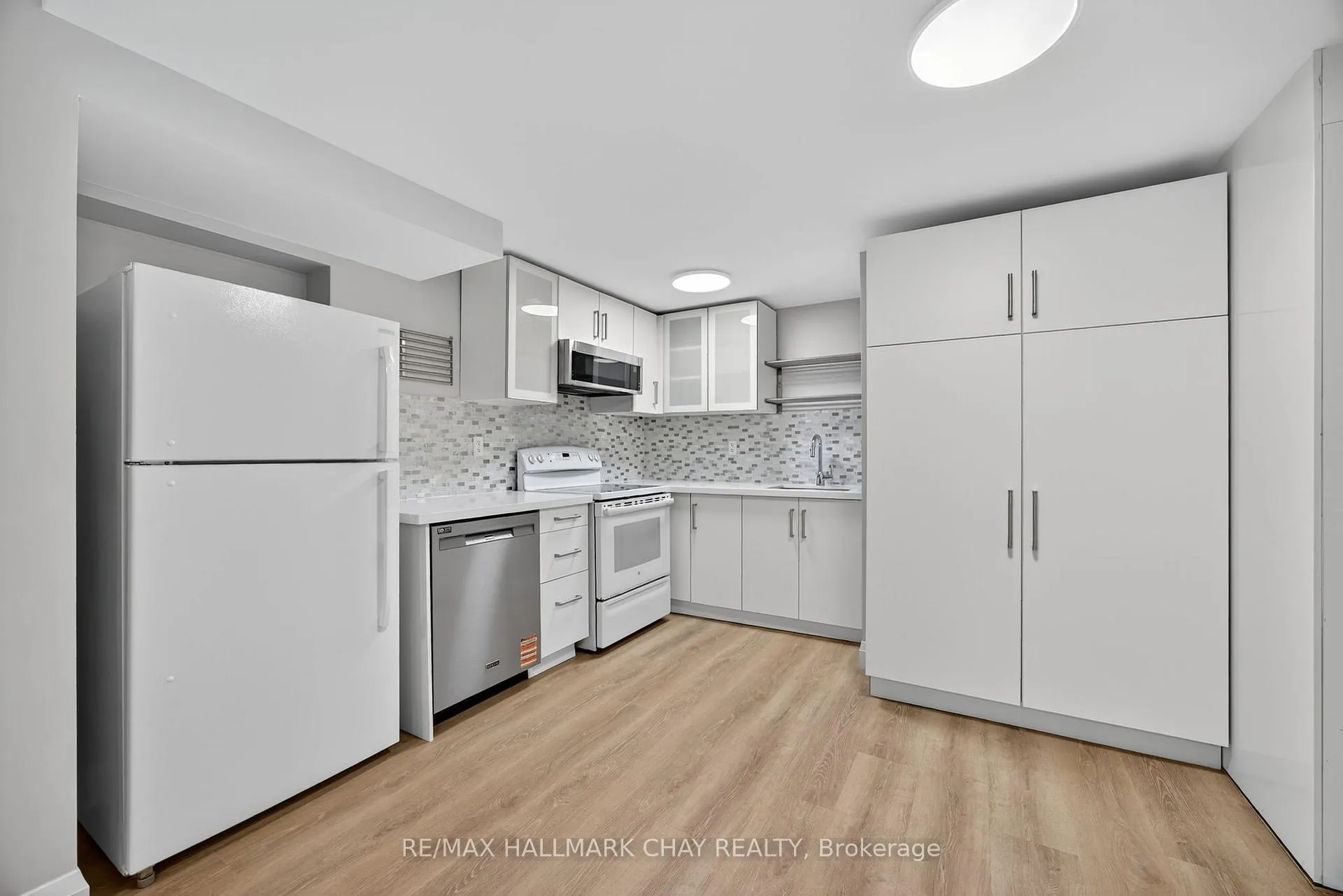 Photo 4 of Unit Lower, 13 Michelle Drive, Barrie, Painswick South — HOMEH
