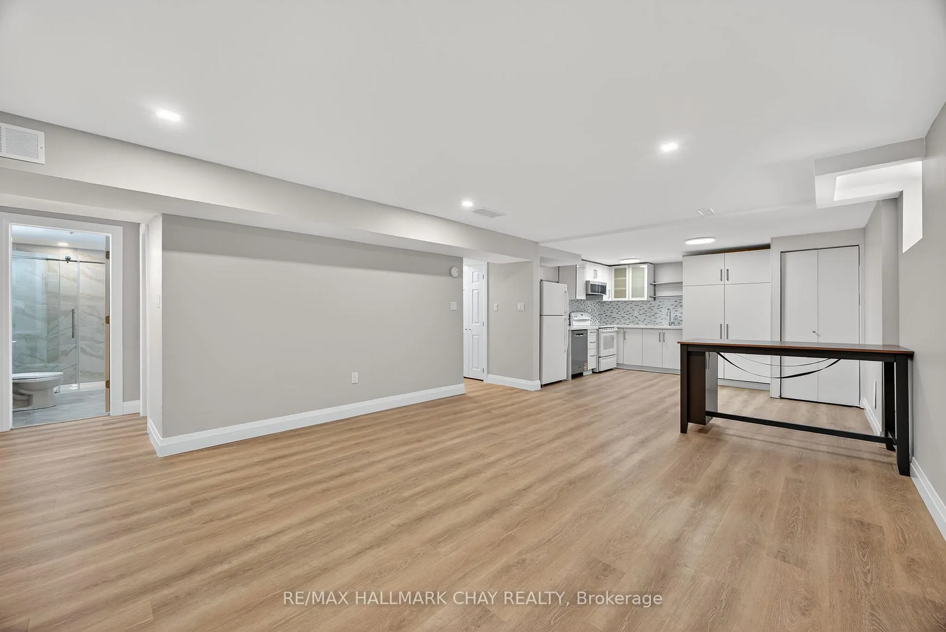 Photo 5 of Unit Lower, 13 Michelle Drive, Barrie, Painswick South — HOMEH