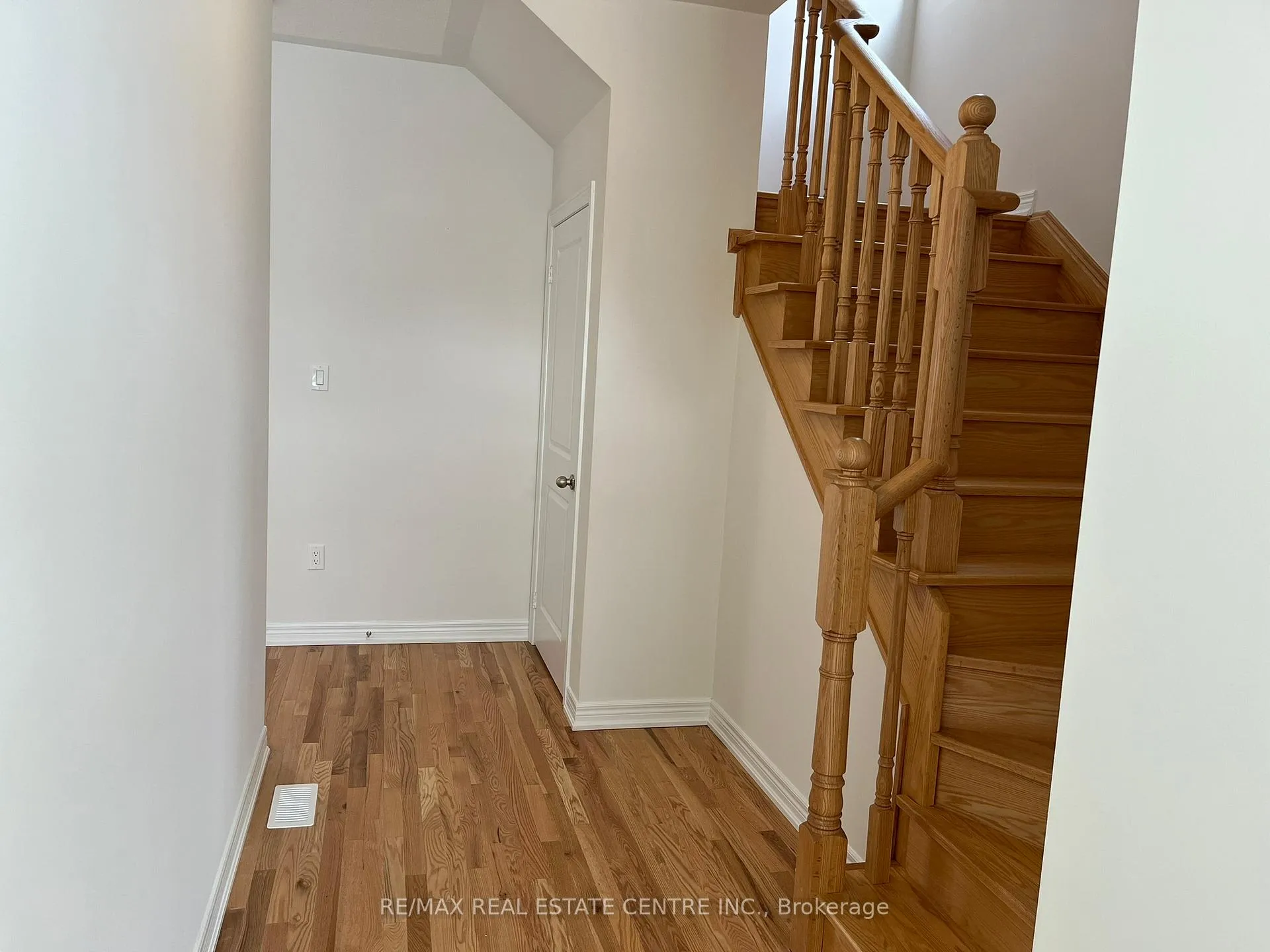 Photo 6 of 156 Limestone Lane, Shelburne — HOMEH