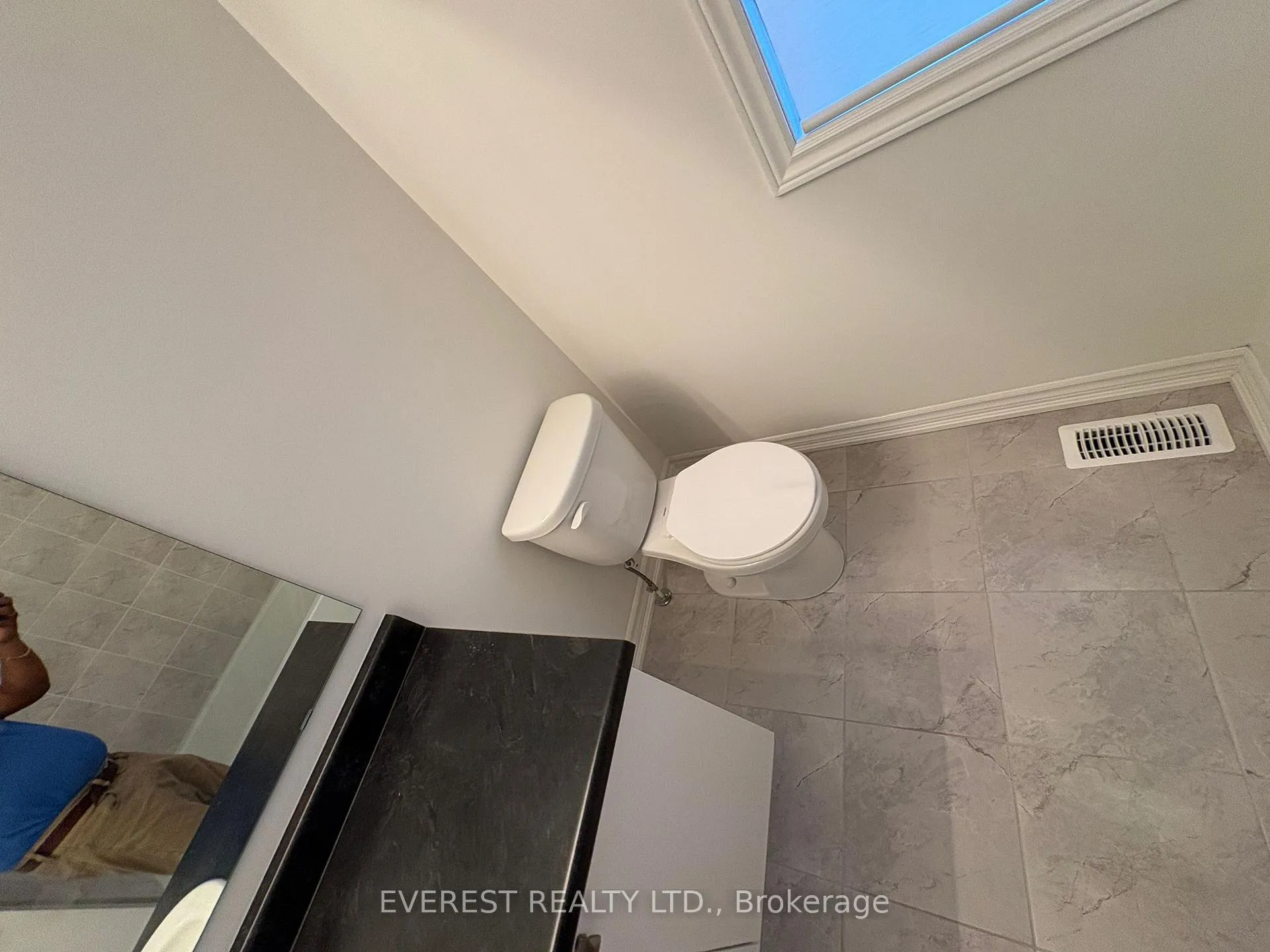 Photo 35 of 14 Daisy Street, Springwater, Minesing — HOMEH