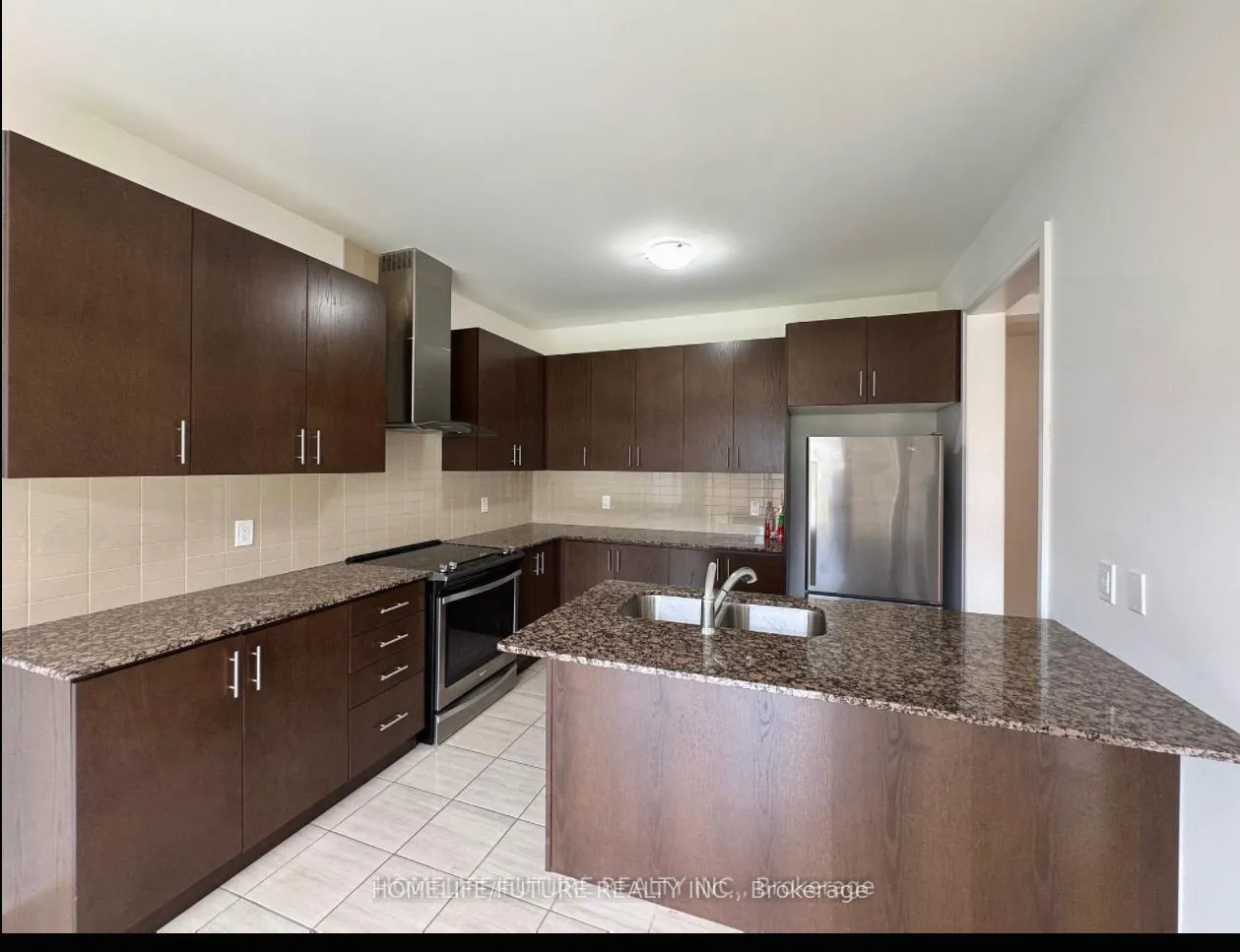 Photo 6 of Unit Main, 43 Brabin Circle, Whitby, Rural Whitby — HOMEH