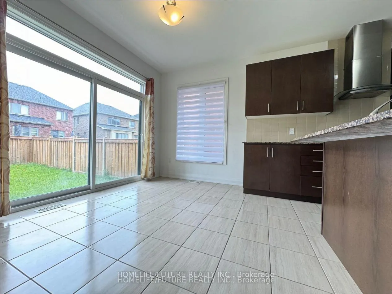 Photo 7 of Unit Main, 43 Brabin Circle, Whitby, Rural Whitby — HOMEH