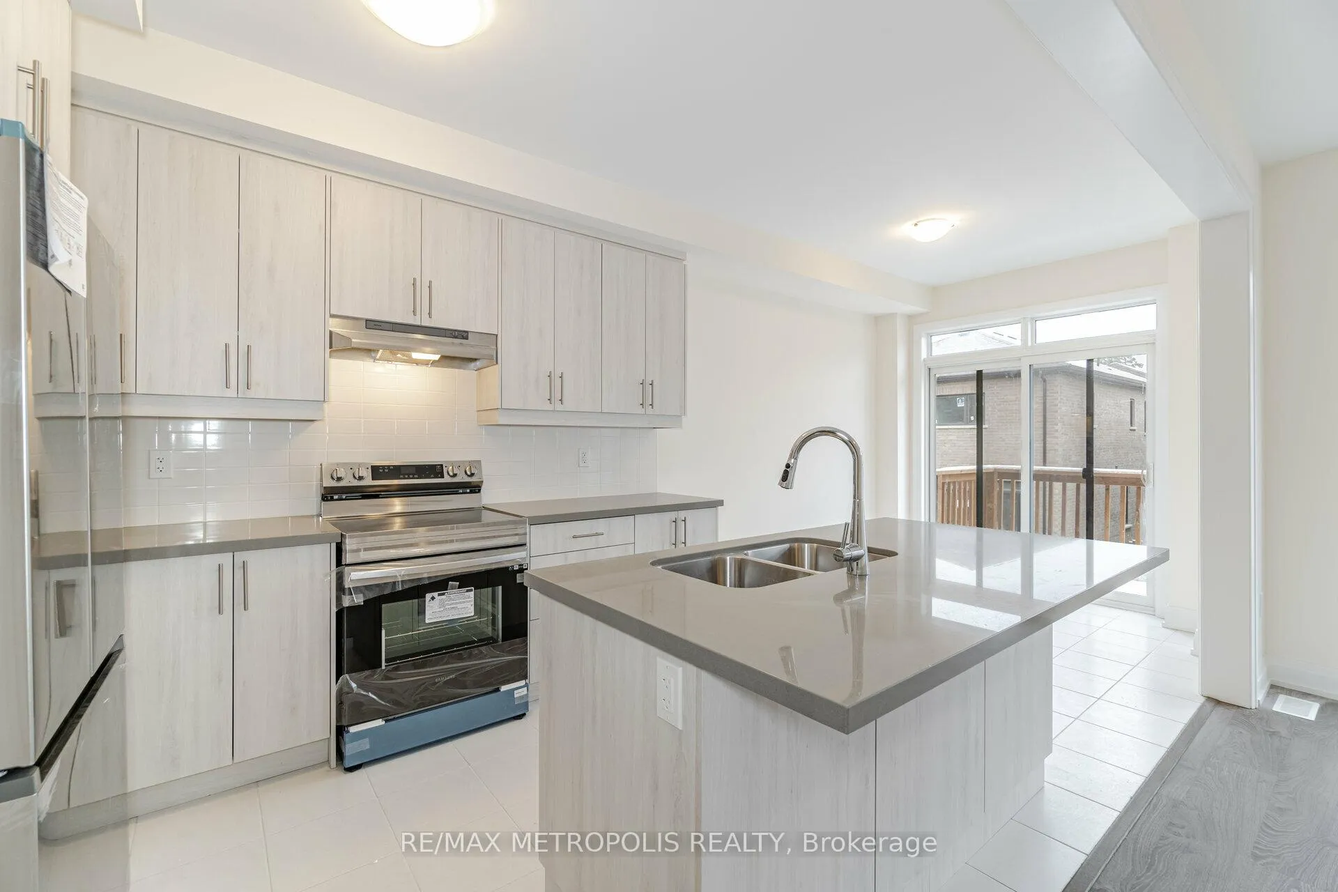 Photo 23 of 34 Daffodil Road, Springwater, Midhurst — HOMEH