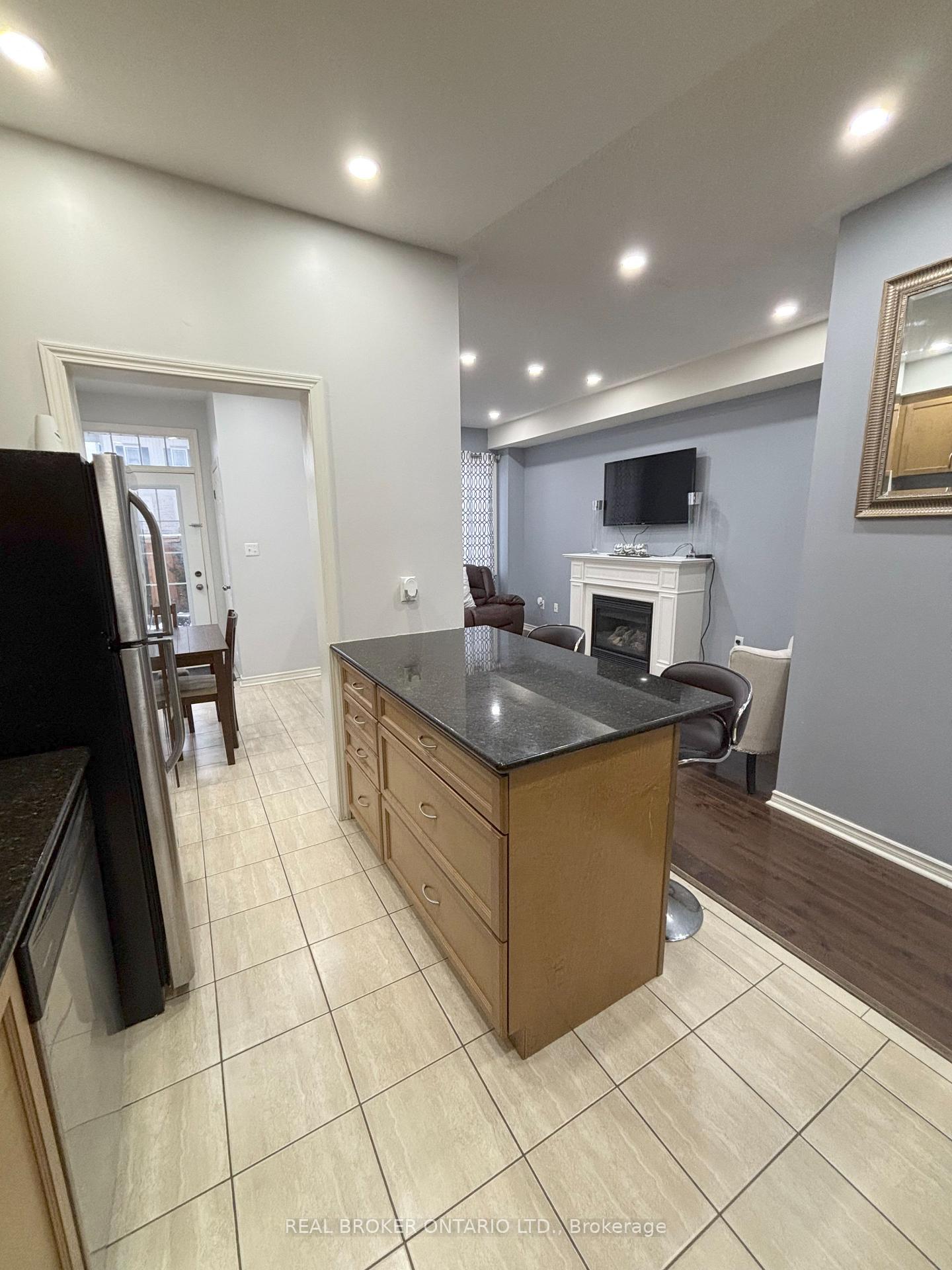 Photo 5 of 6 Mcbride Avenue, Clarington, Bowmanville — HOMEH