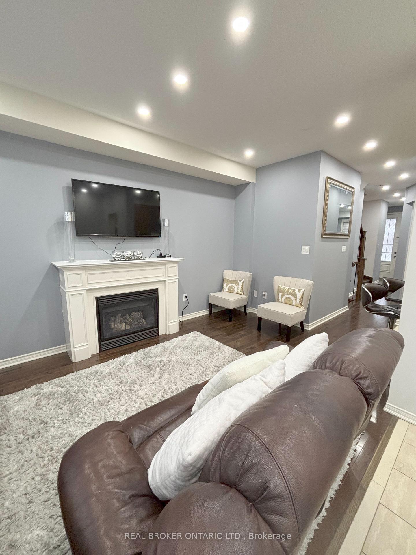 Photo 10 of 6 Mcbride Avenue, Clarington, Bowmanville — HOMEH