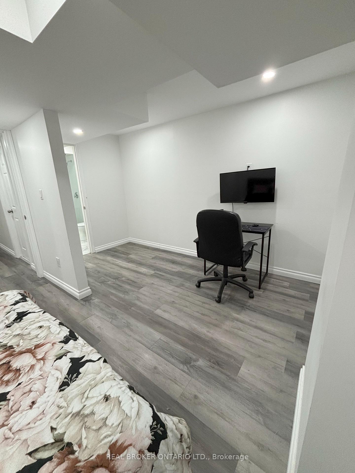 Photo 21 of 6 Mcbride Avenue, Clarington, Bowmanville — HOMEH