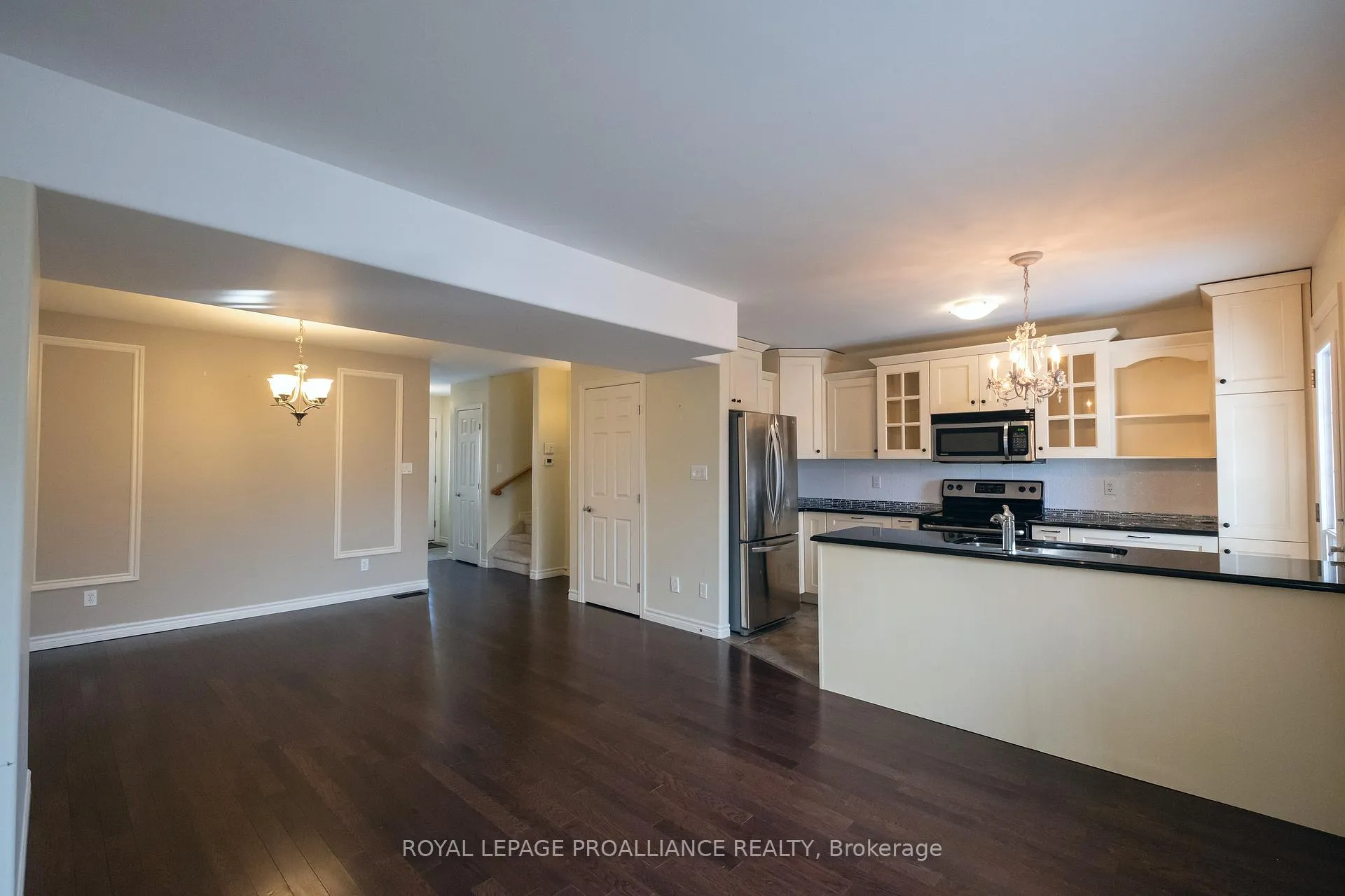 Photo 10 of 8 Ava Court, Belleville, Belleville Ward — HOMEH