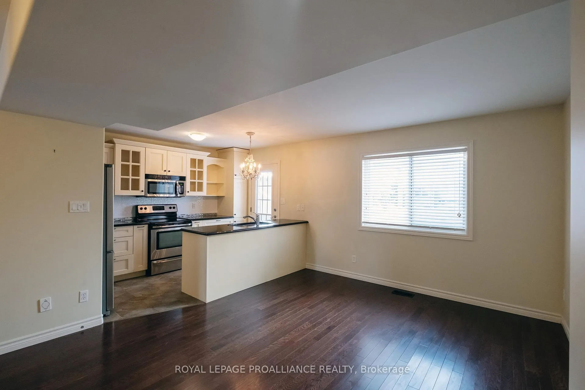 Photo 15 of 8 Ava Court, Belleville, Belleville Ward — HOMEH