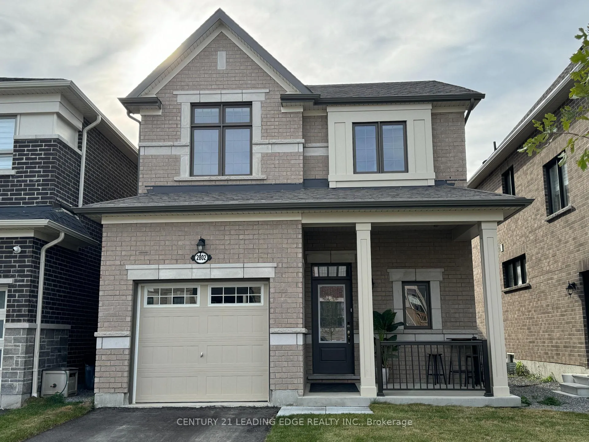 Photo 3 of 2802 Foxden Square, Pickering, Rural Pickering — HOMEH