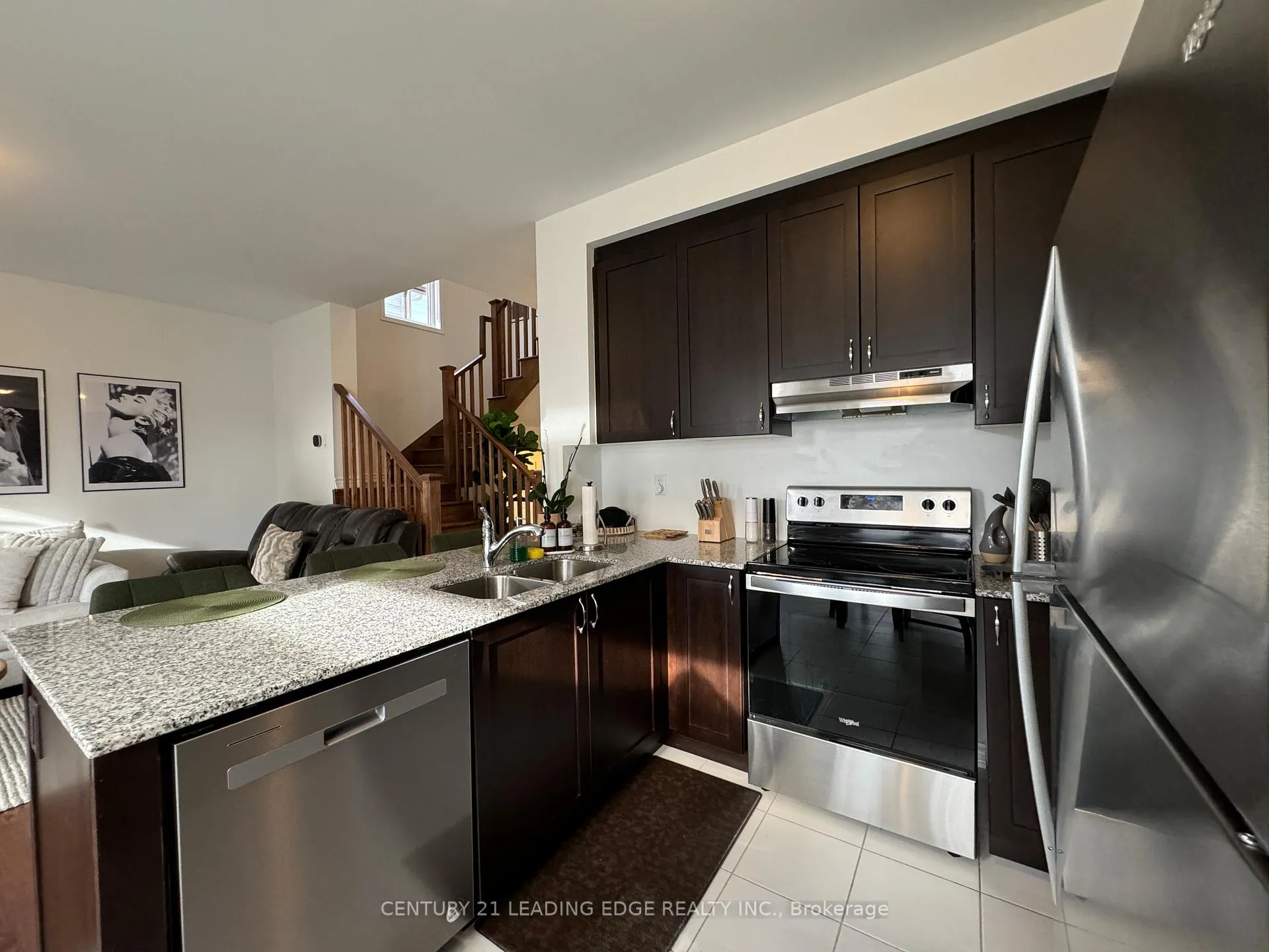 Photo 11 of 2802 Foxden Square, Pickering, Rural Pickering — HOMEH