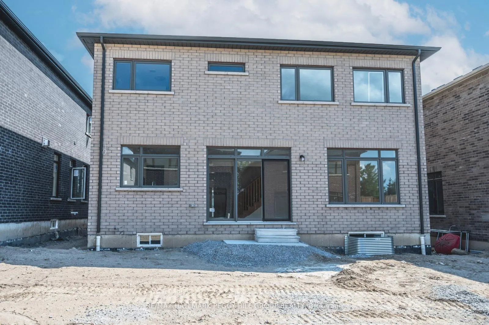 Photo 15 of 4 Daffodil Road, Springwater, Midhurst — HOMEH