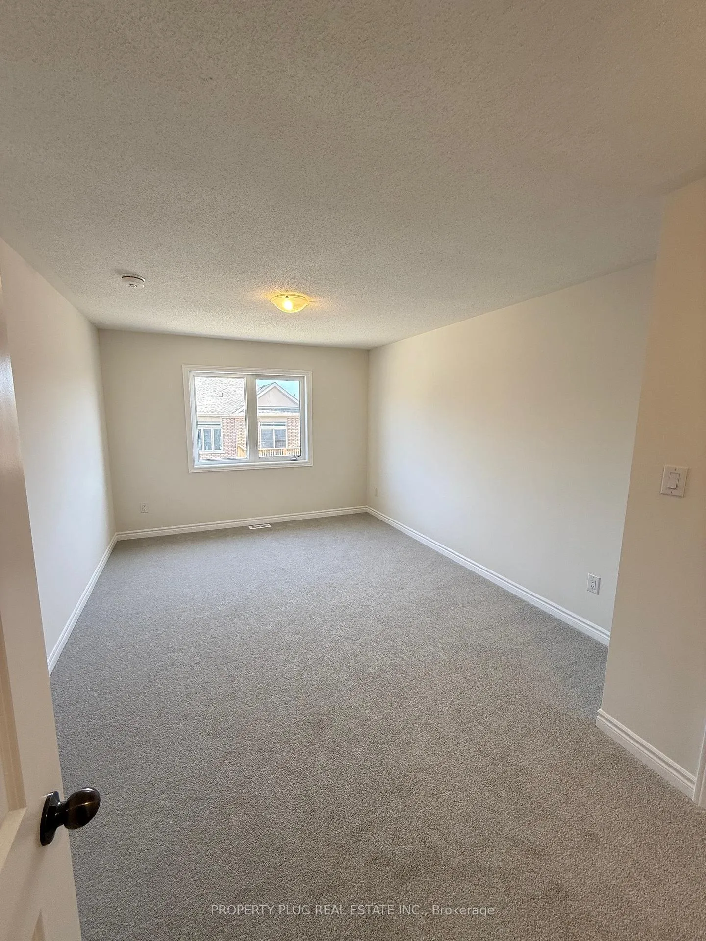 Photo 33 of 77 Lawrence D. Avenue, New Tecumseth, Alliston — HOMEH