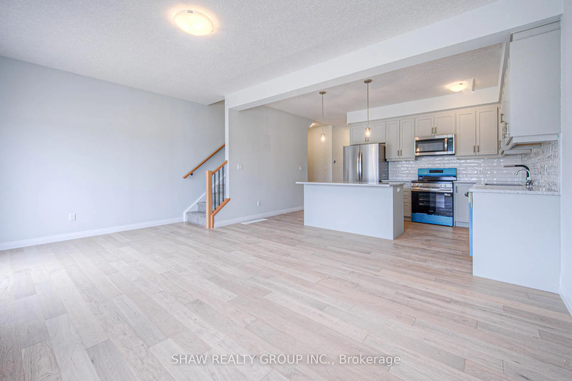 Photo 17 of 246 Green Gate Boulevard, Cambridge — HOMEH