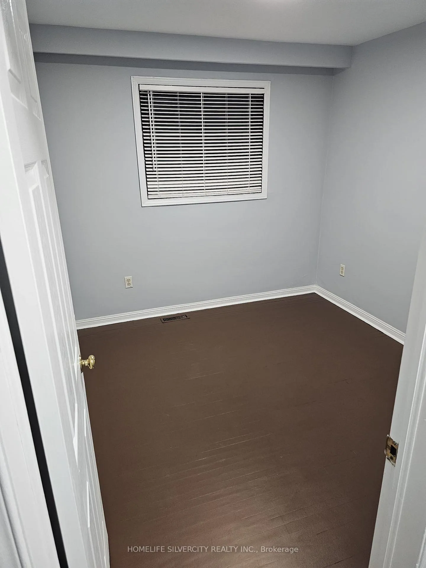 Photo 8 of 27 Prouse Drive, Brampton, Brampton North — HOMEH