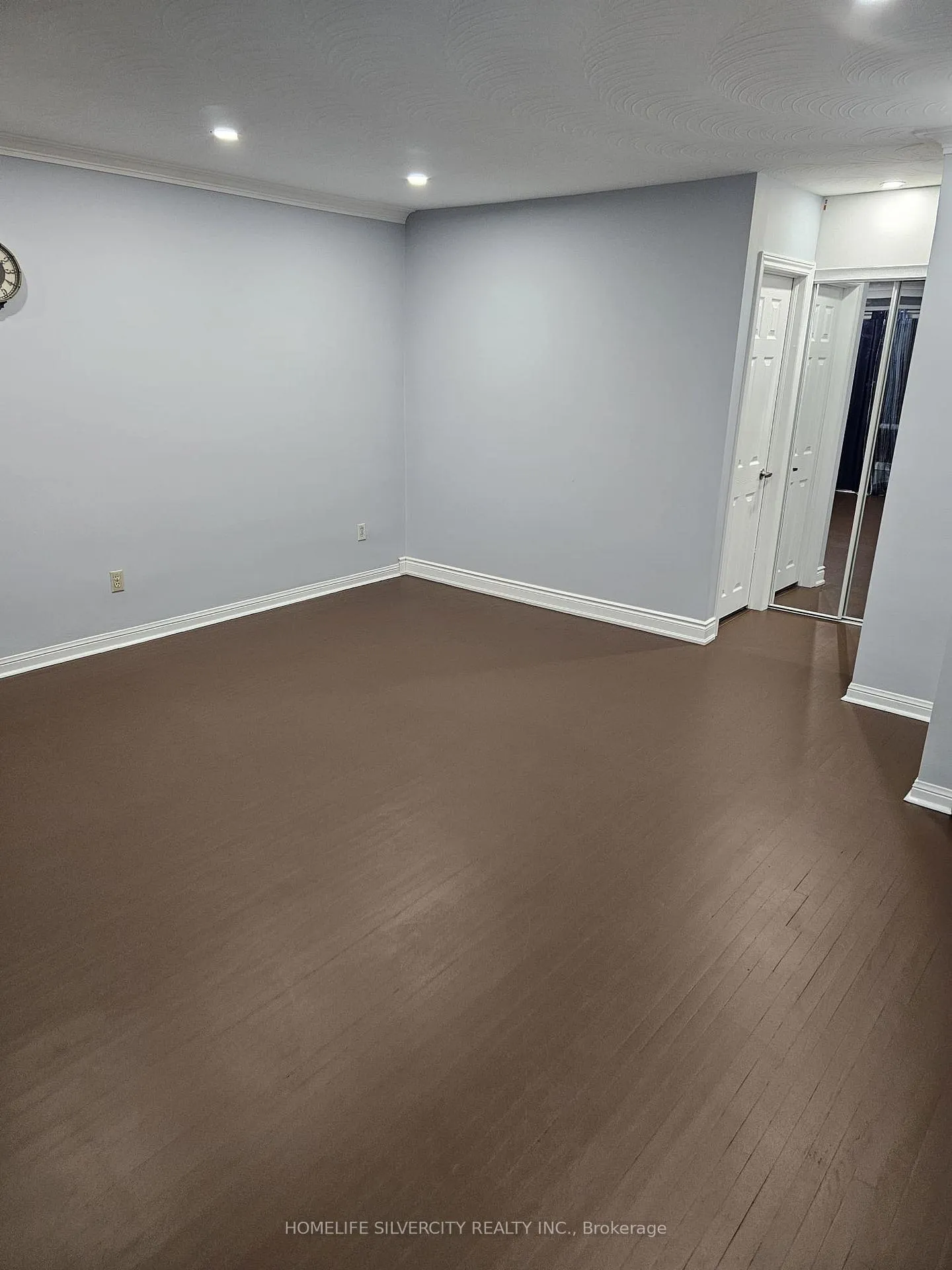 Photo 9 of 27 Prouse Drive, Brampton, Brampton North — HOMEH