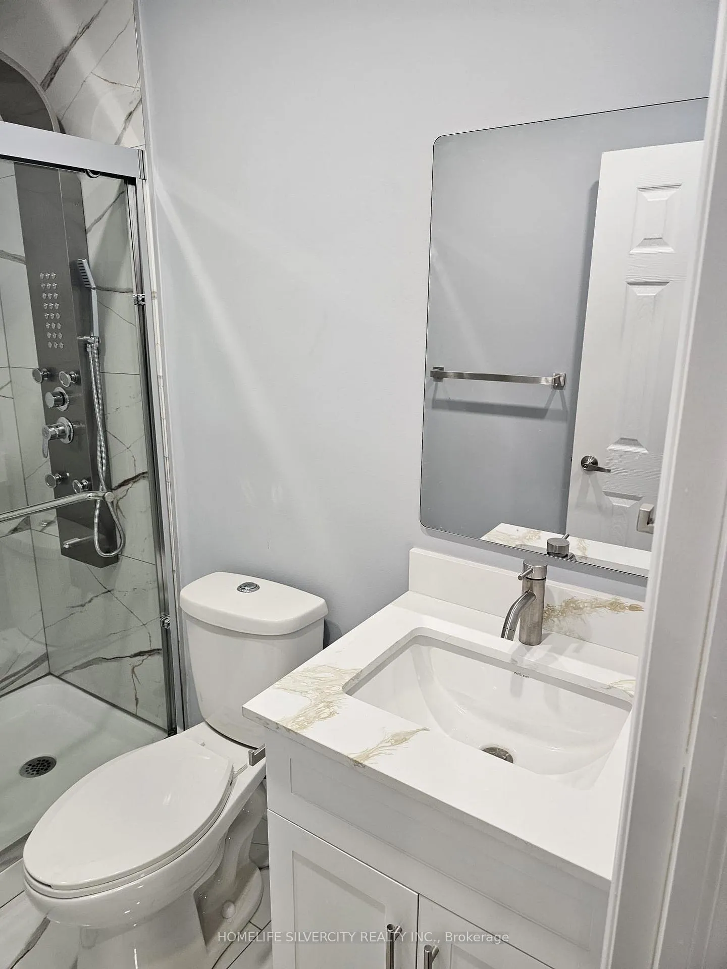 Photo 12 of 27 Prouse Drive, Brampton, Brampton North — HOMEH