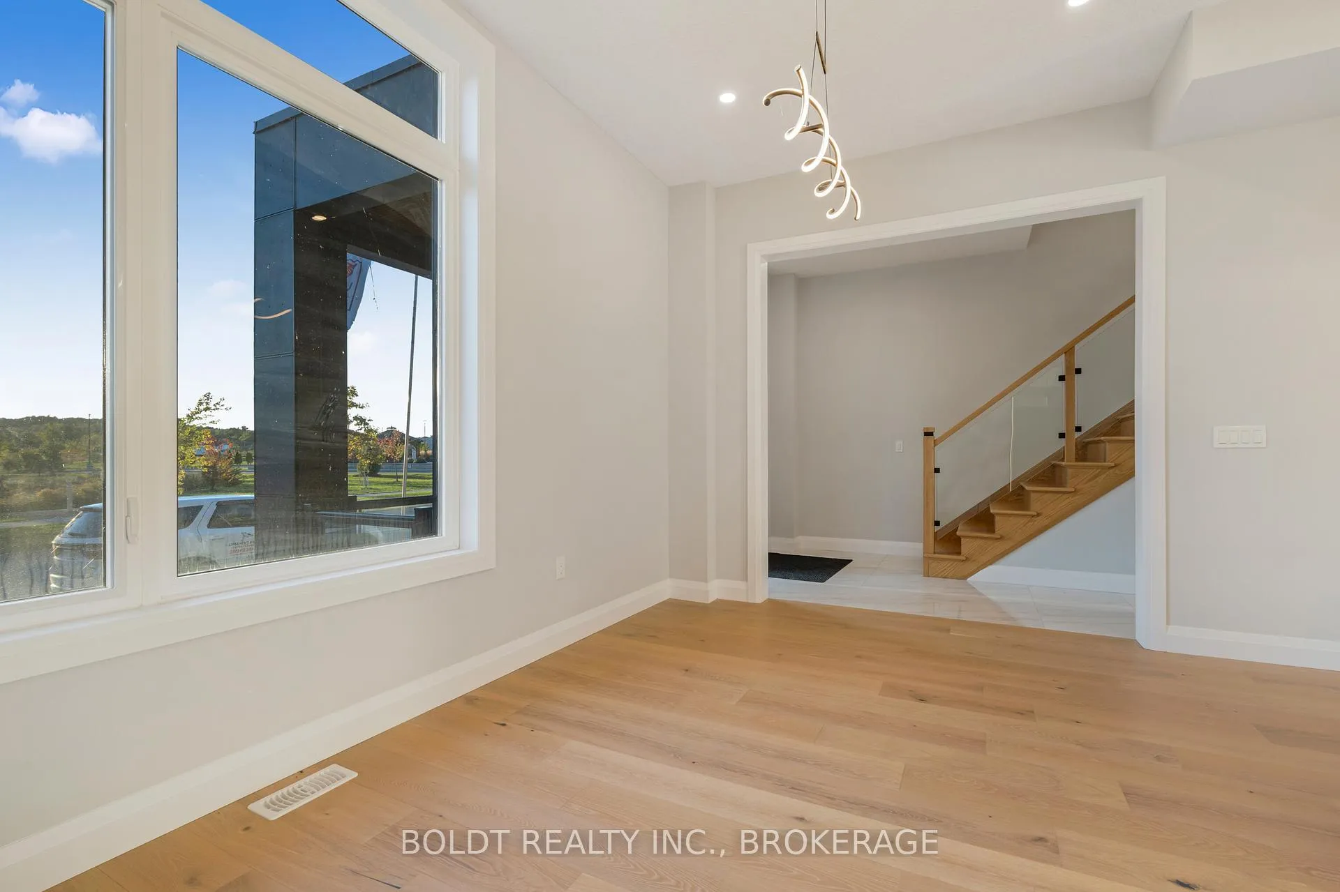 Photo 6 of 23 Wellspring Way, Pelham, Fonthill — HOMEH