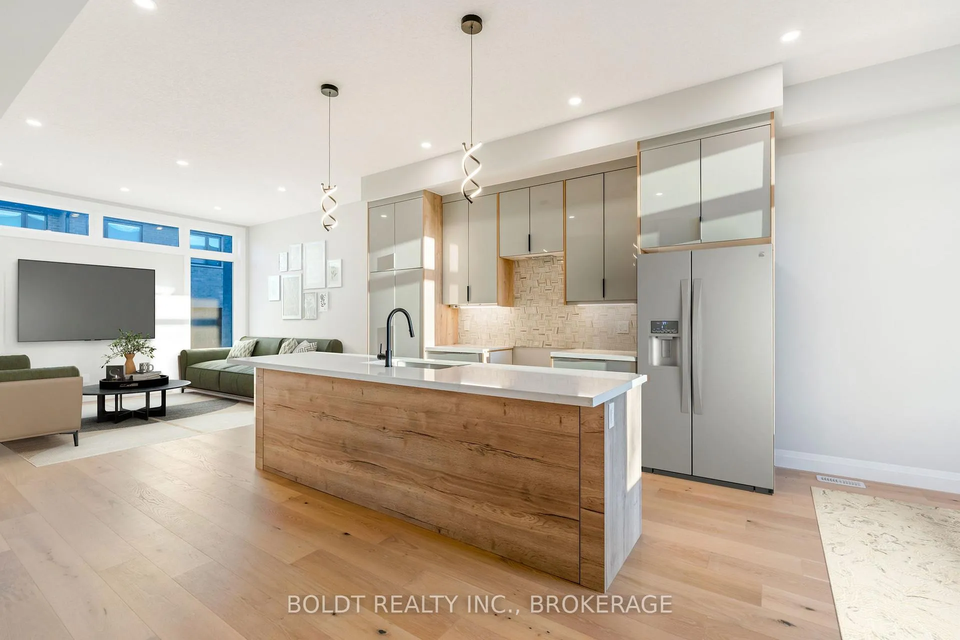 Photo 8 of 23 Wellspring Way, Pelham, Fonthill — HOMEH
