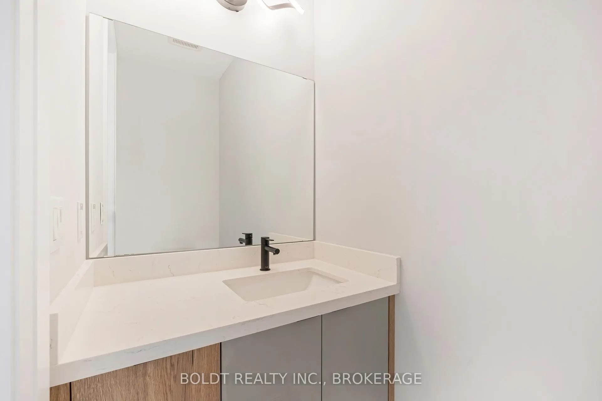 Photo 15 of 23 Wellspring Way, Pelham, Fonthill — HOMEH