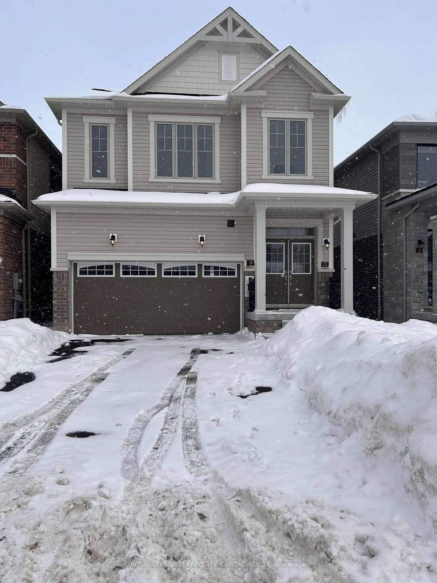 Front of Unit Upper, 38 Prudhoe Terrace