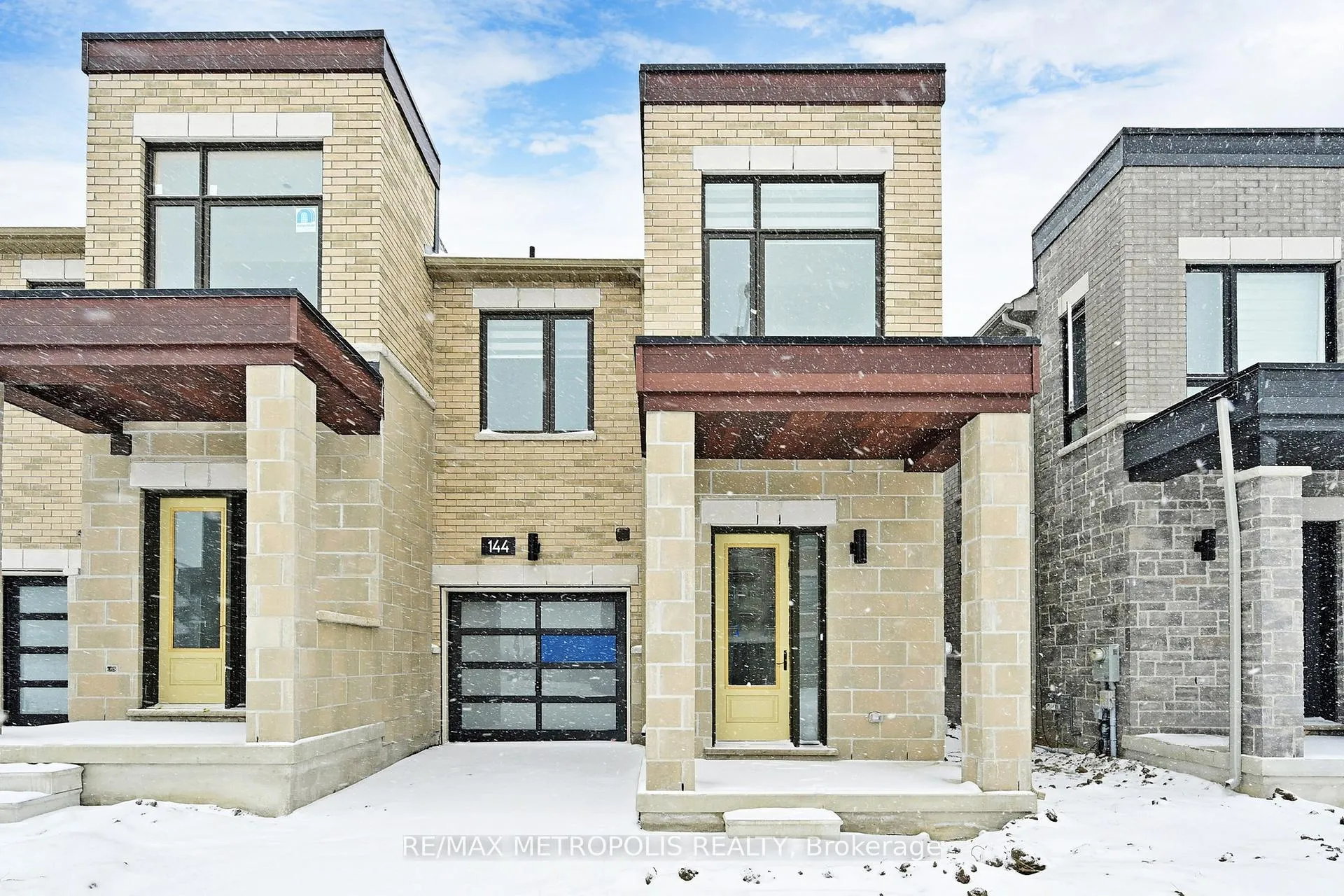 Photo 1 of 144 Mumbai Drive, Markham, Middlefield — HOMEH