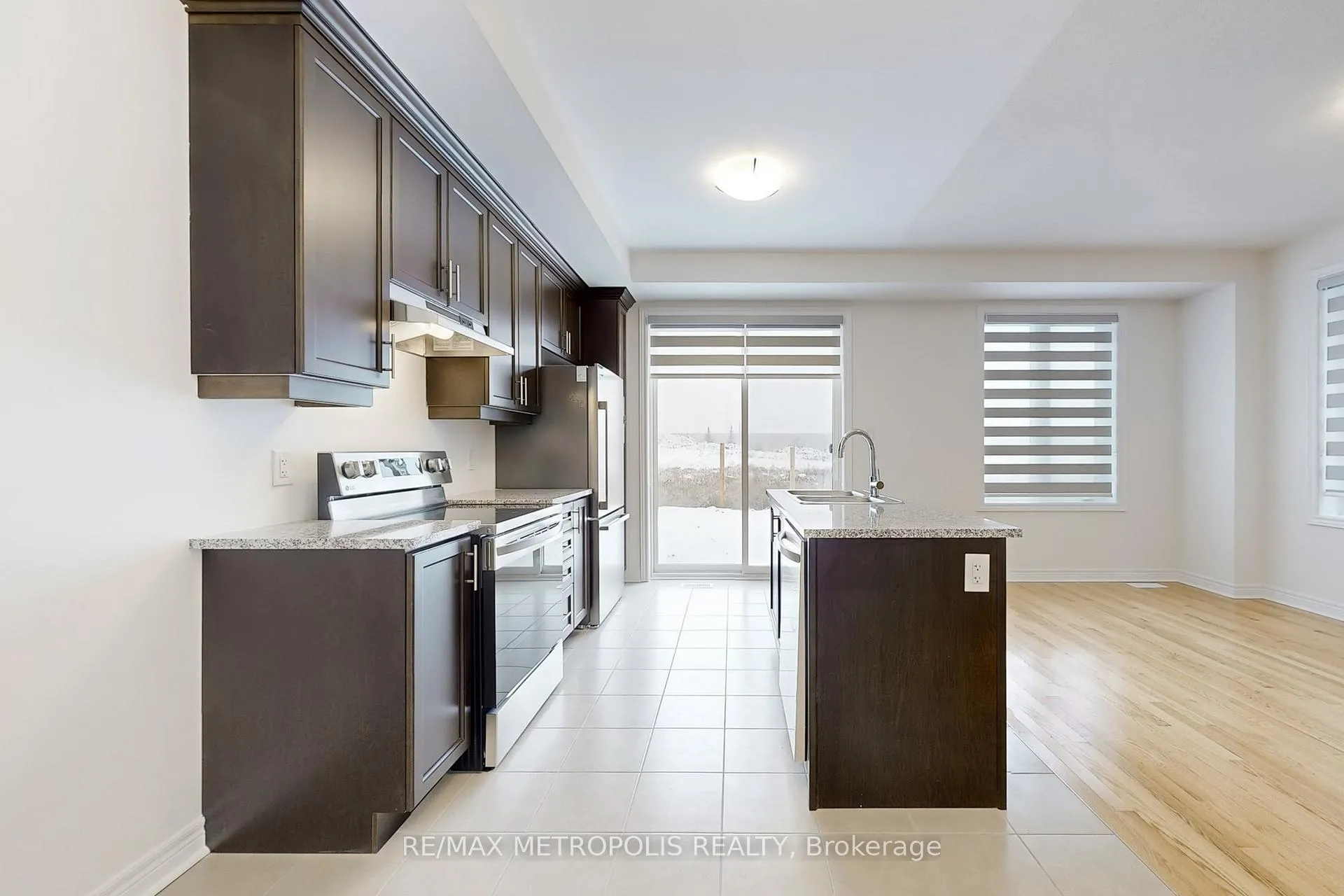 Photo 11 of 144 Mumbai Drive, Markham, Middlefield — HOMEH