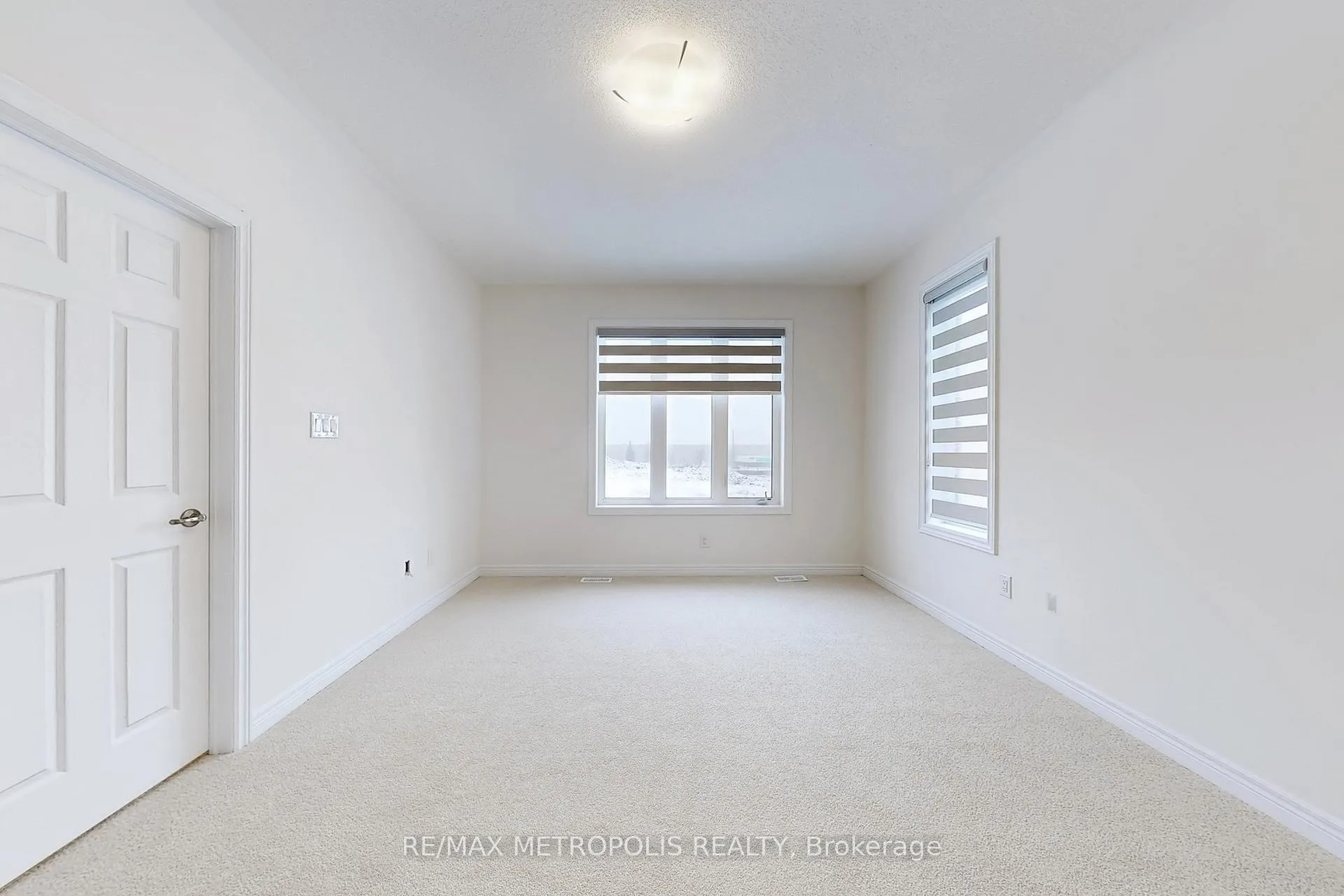 Photo 15 of 144 Mumbai Drive, Markham, Middlefield — HOMEH