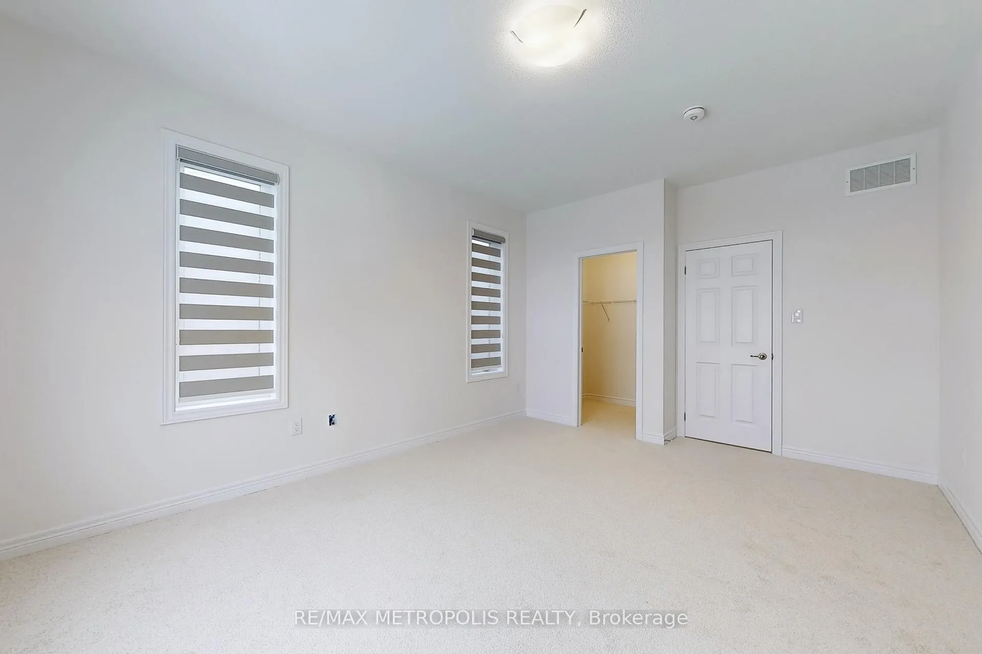 Photo 17 of 144 Mumbai Drive, Markham, Middlefield — HOMEH